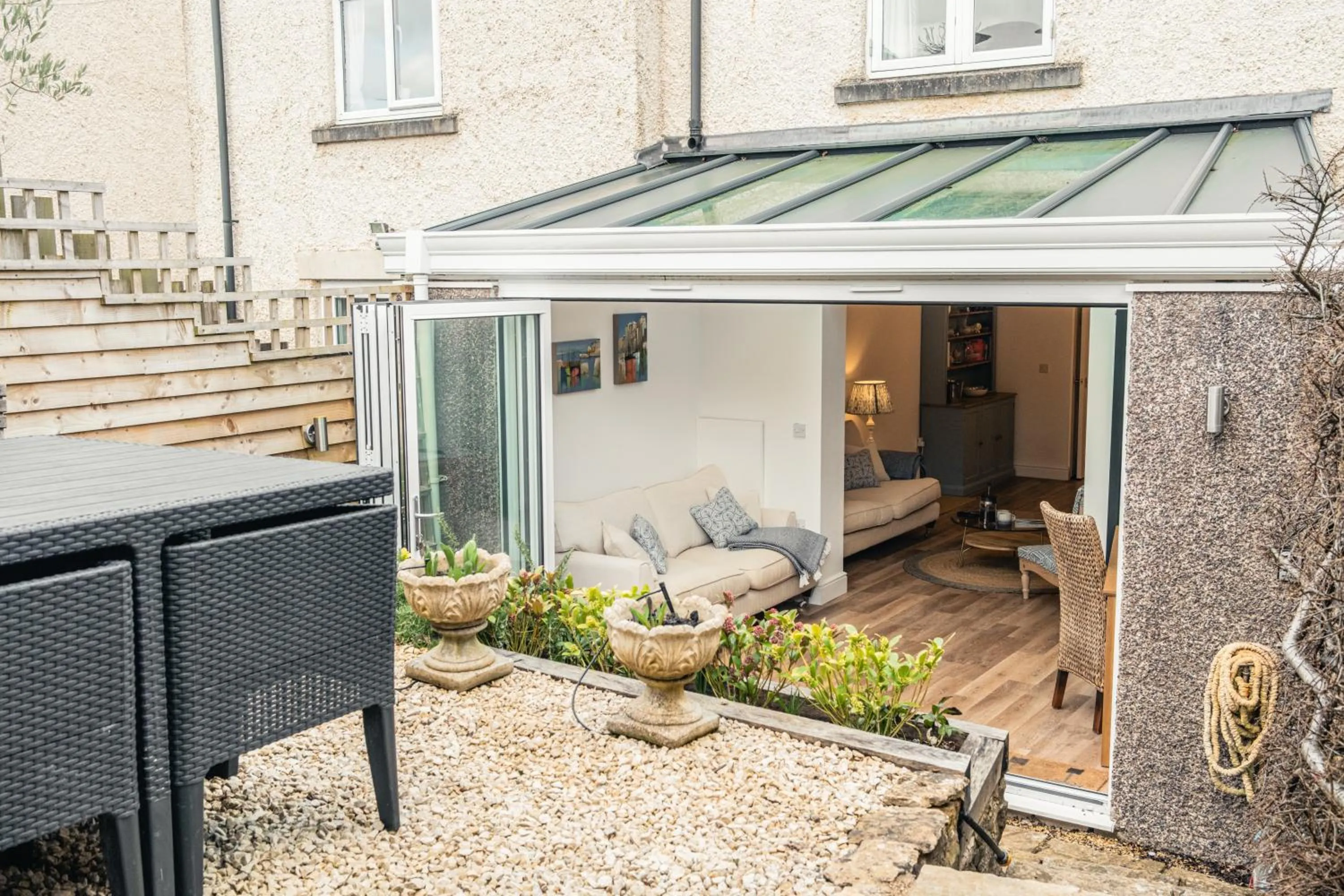 Stylish Retreat with Private Garden in Tetbury