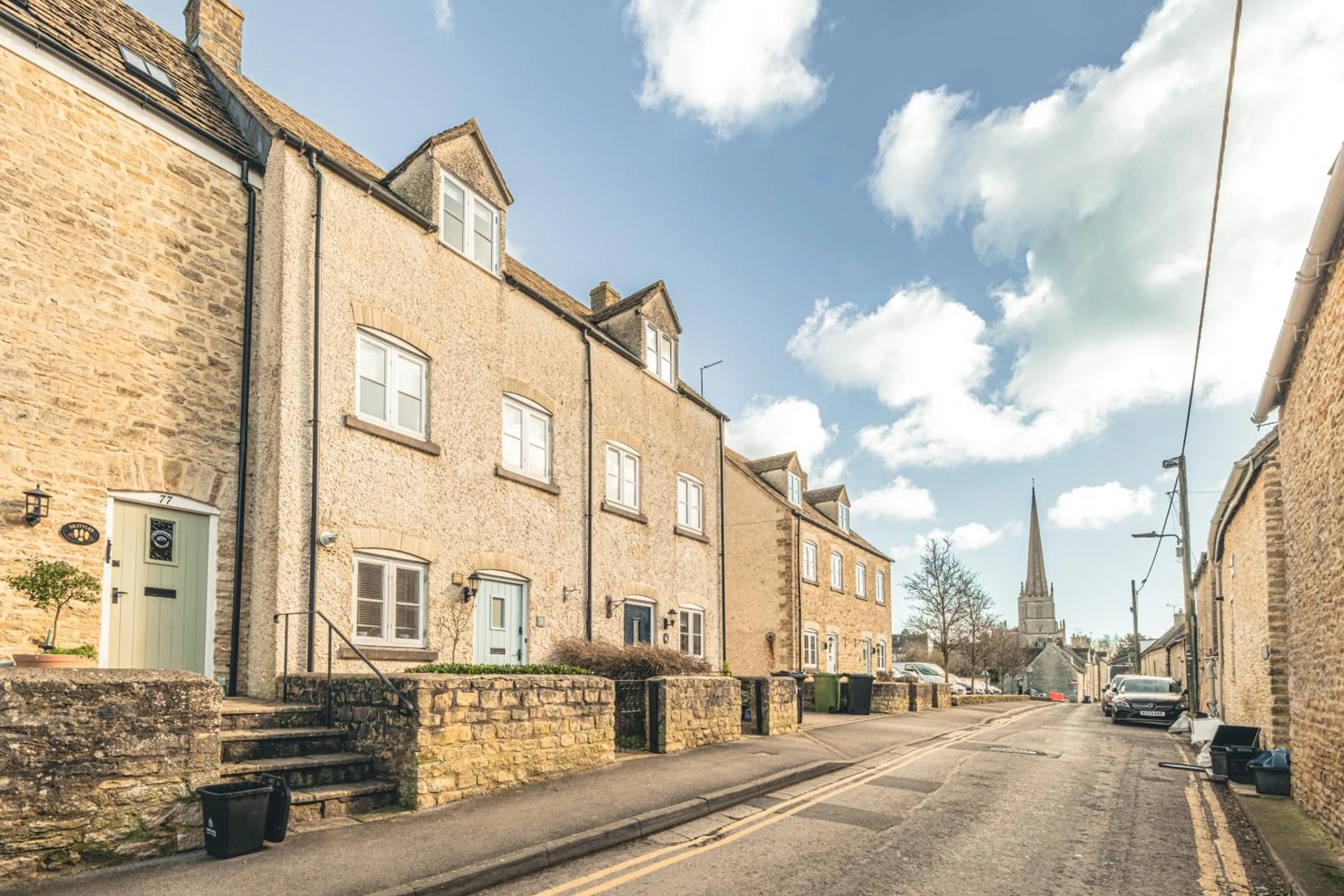 Stylish Retreat with Private Garden in Tetbury