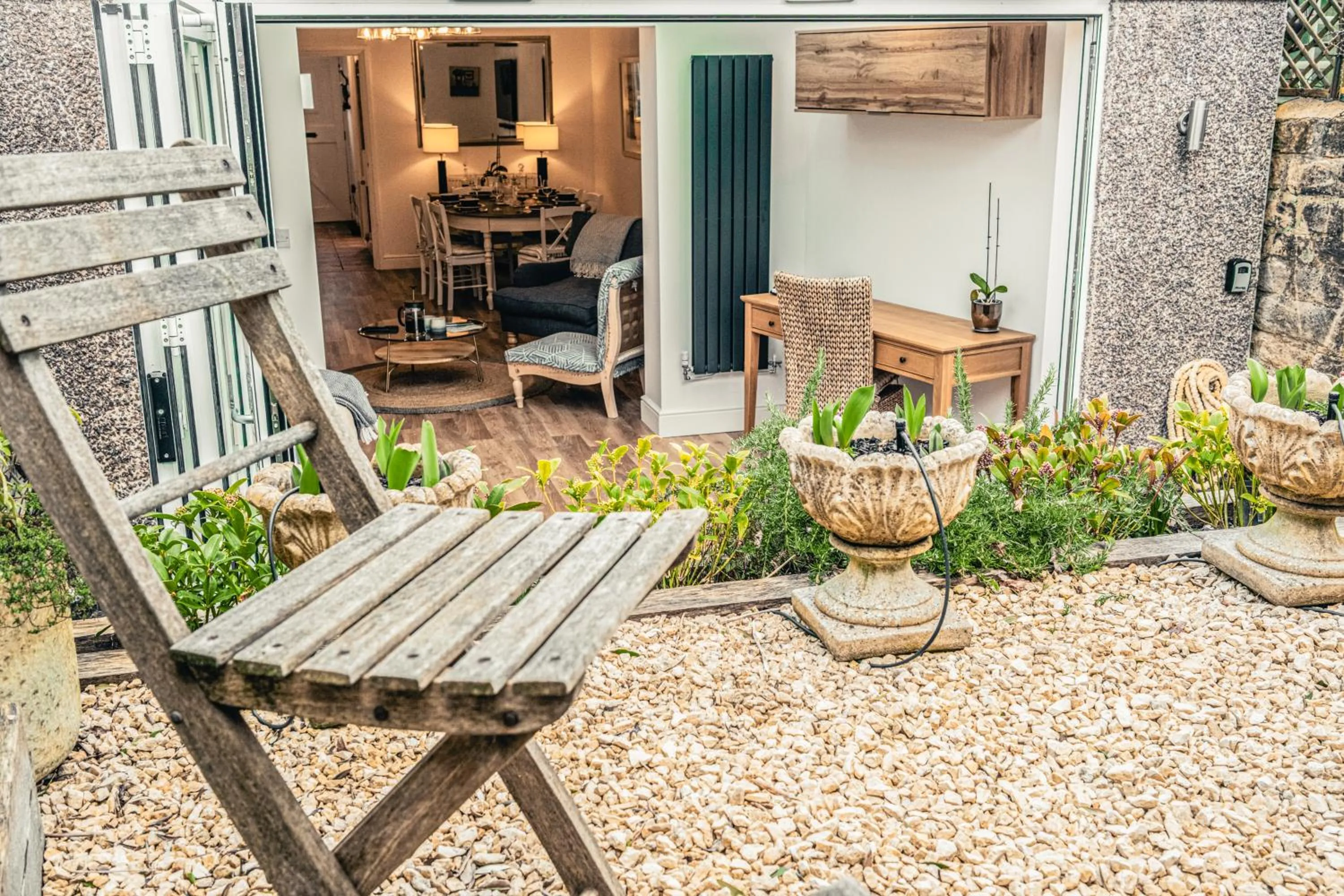 Stylish Retreat with Private Garden in Tetbury