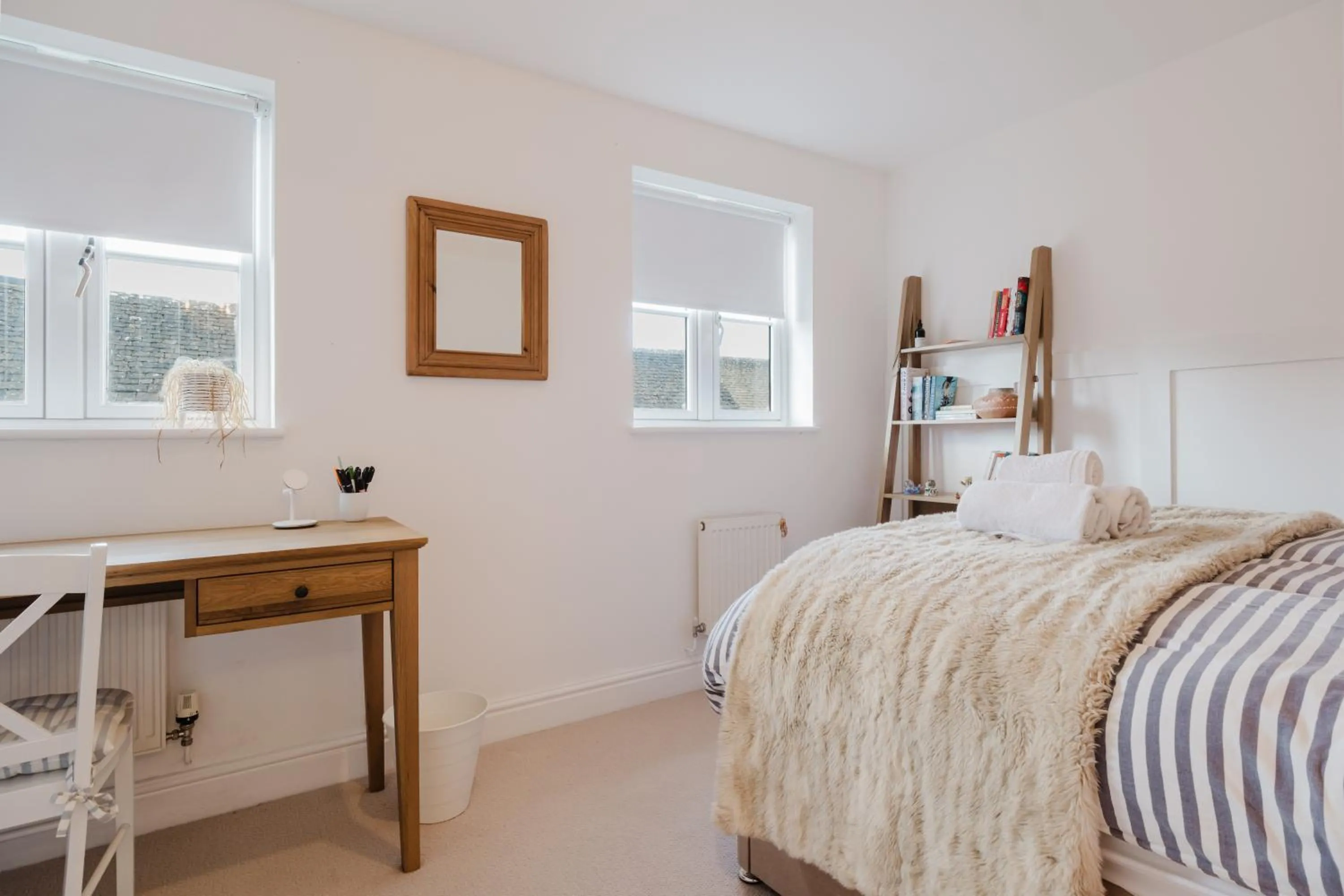 Bed in Stylish Retreat with Private Garden in Tetbury