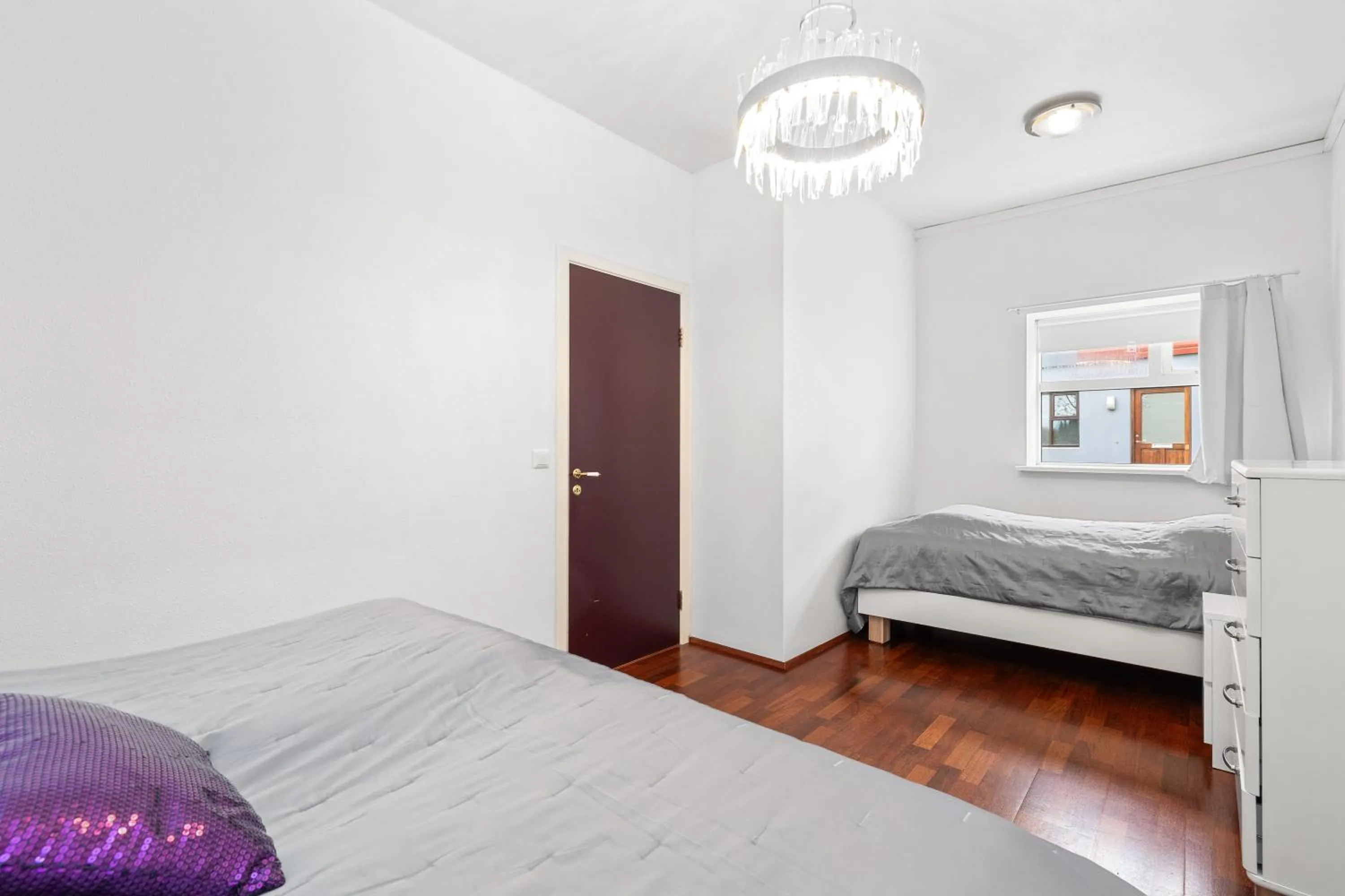 Bed in River Apartments