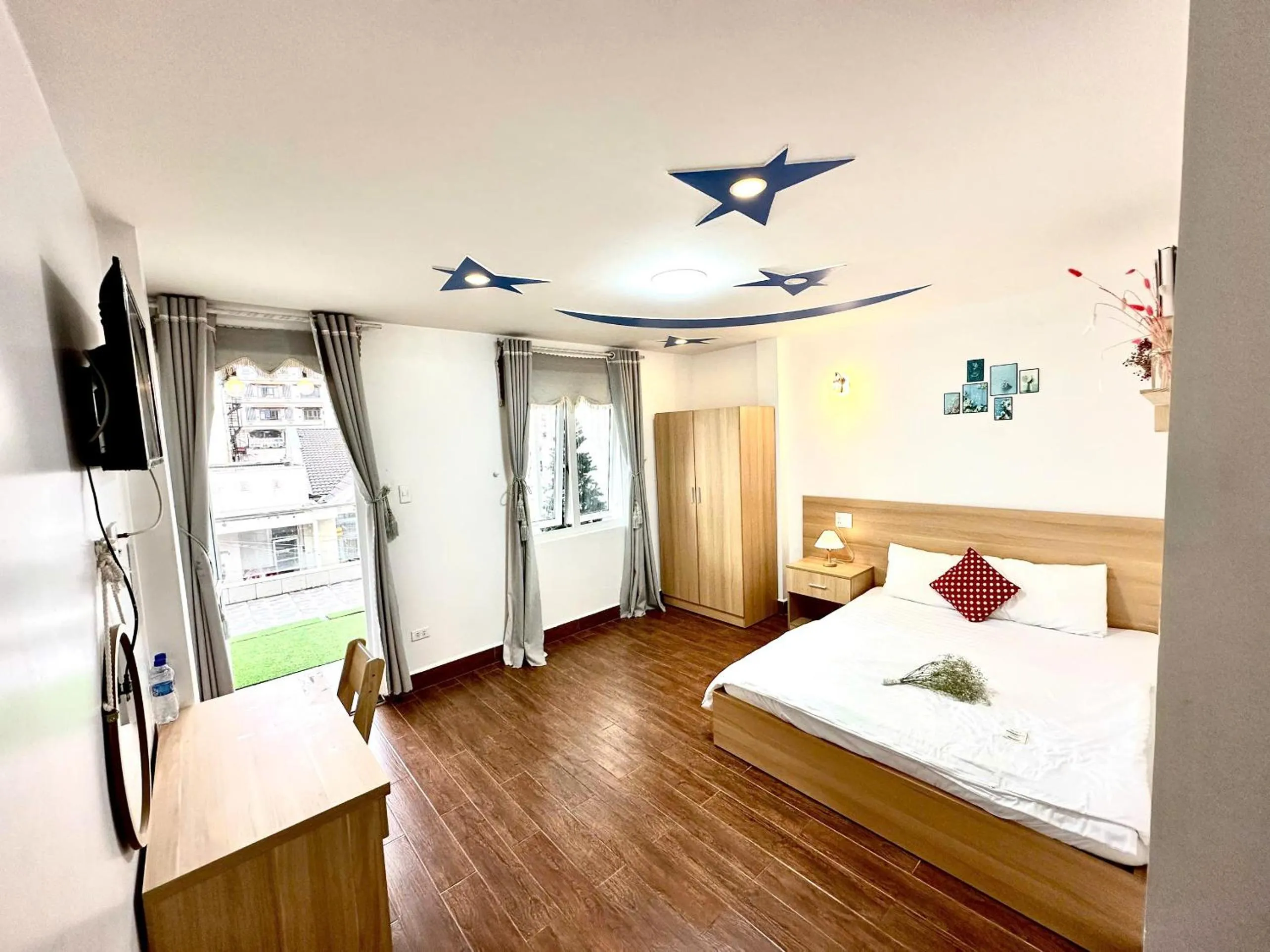 Toilet, Bed in Nhật Anh Hotel Đà Lạt