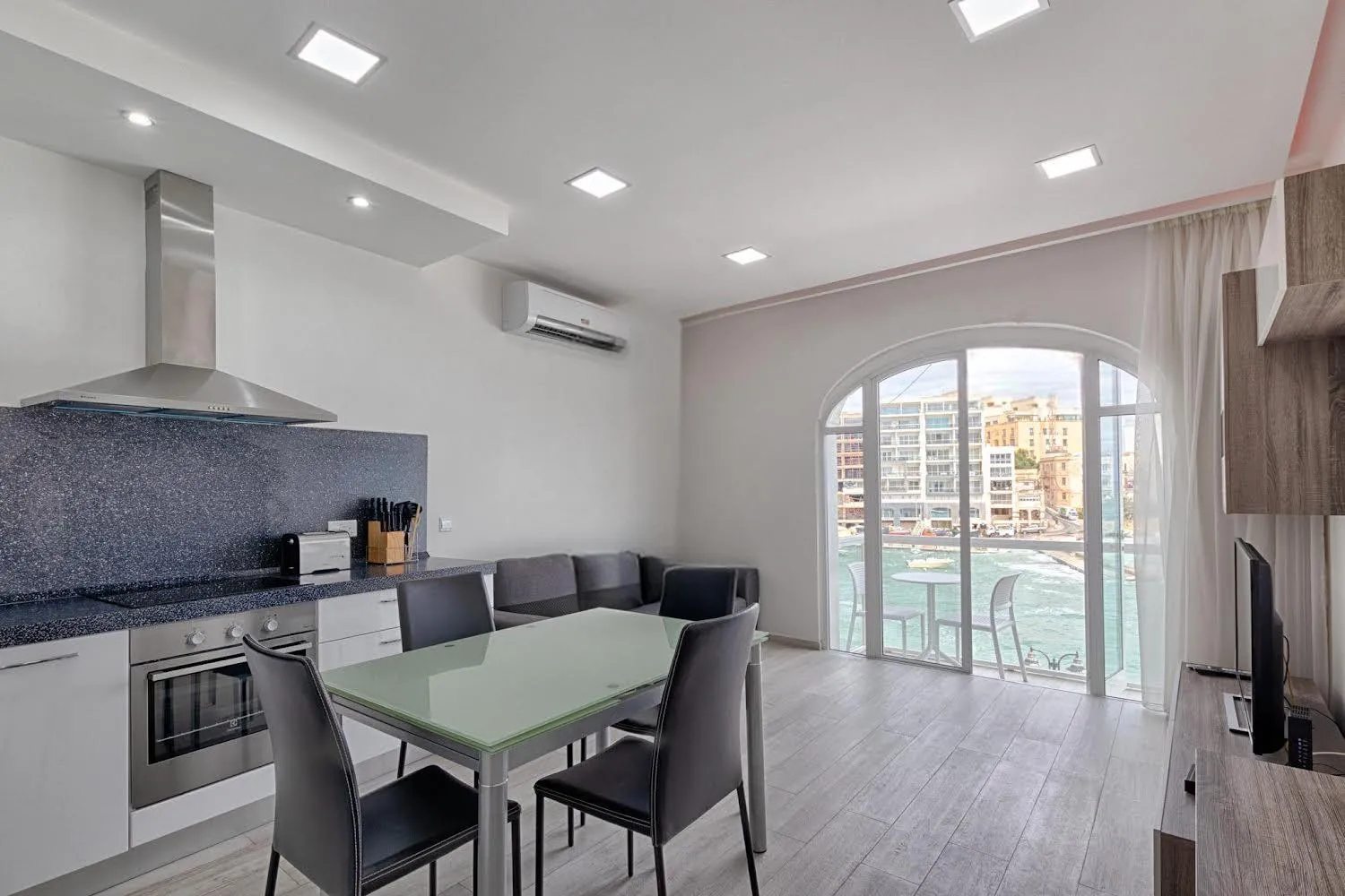 Kitchen or kitchenette in Seafront Designer Bliss in Central St Julian's