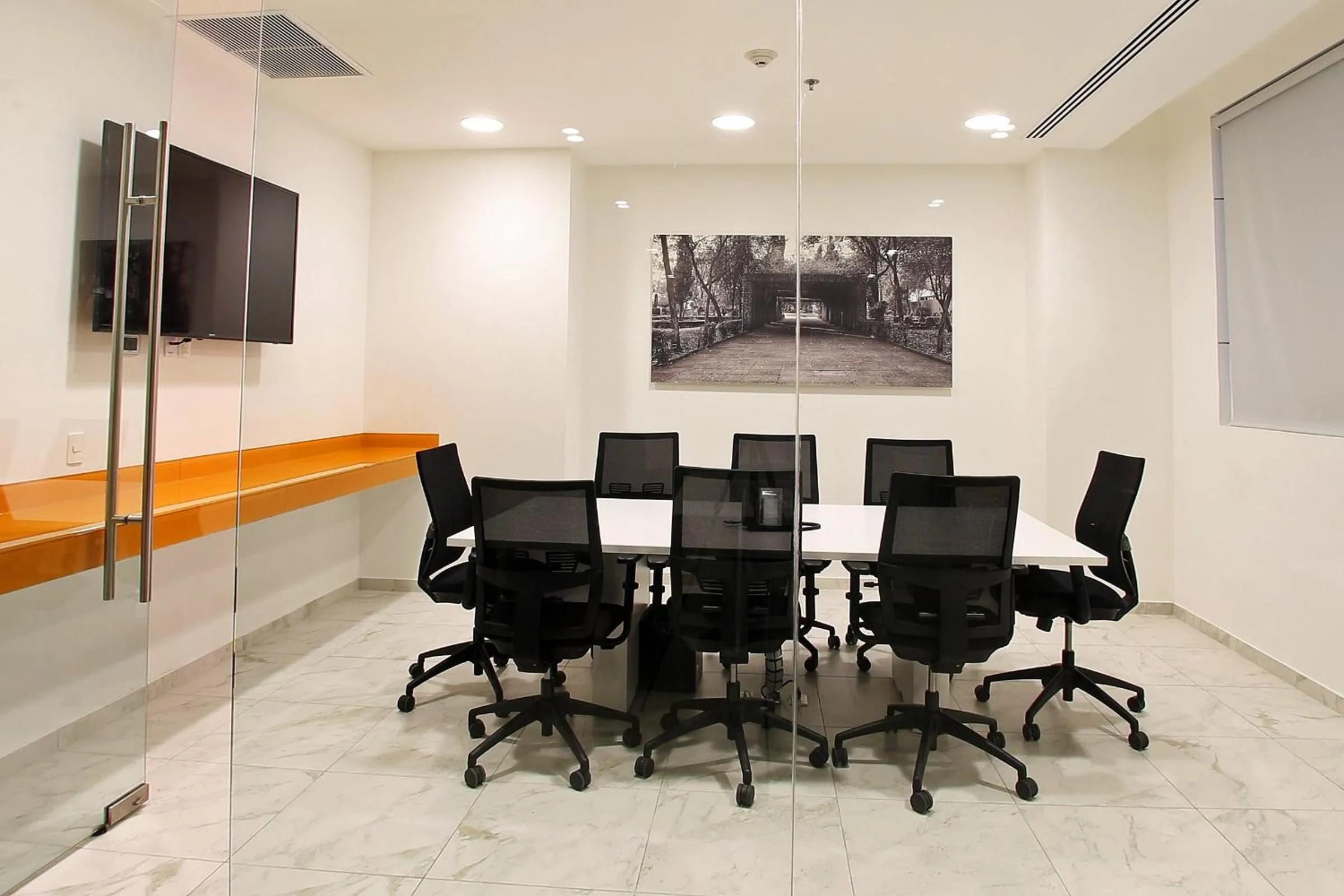 Meeting/conference room in One Periferico Sur