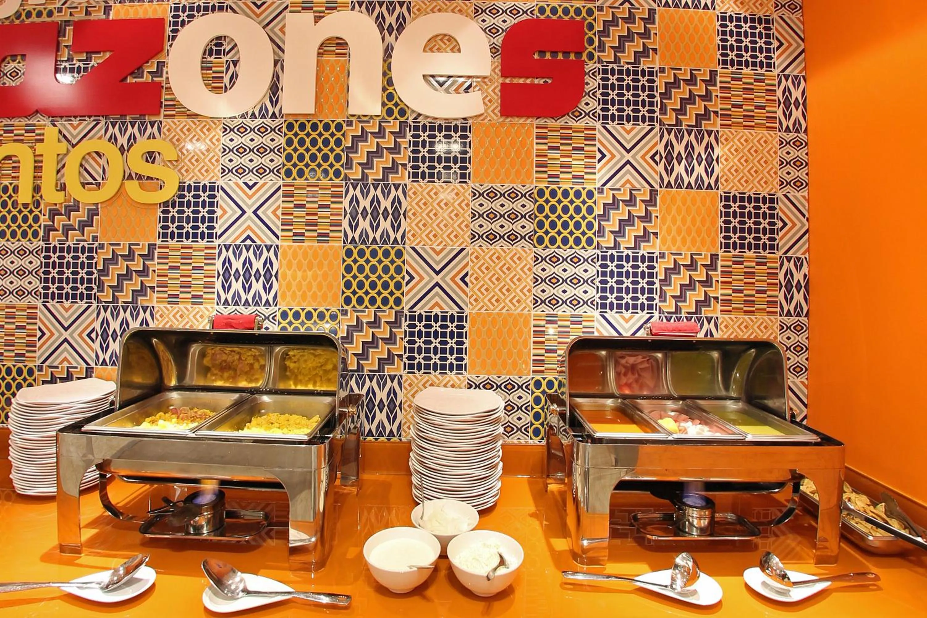 Restaurant/places to eat in One Periferico Sur