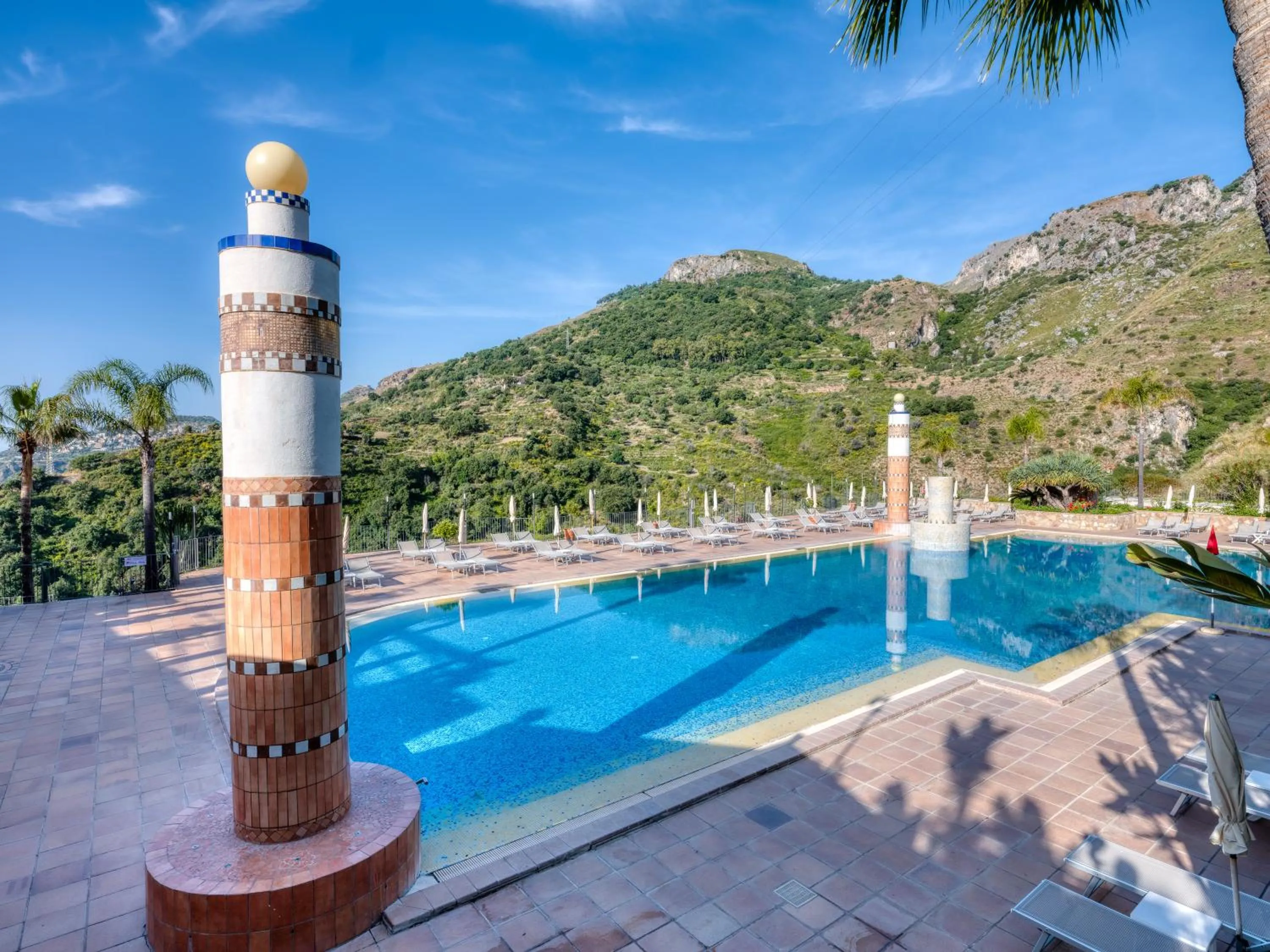 Swimming pool in Hotel Olimpo le Terrazze