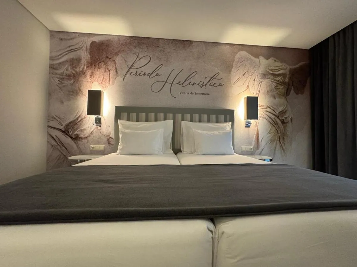 Bedroom, Bed in Vila Gale Collection Ponte de Lima