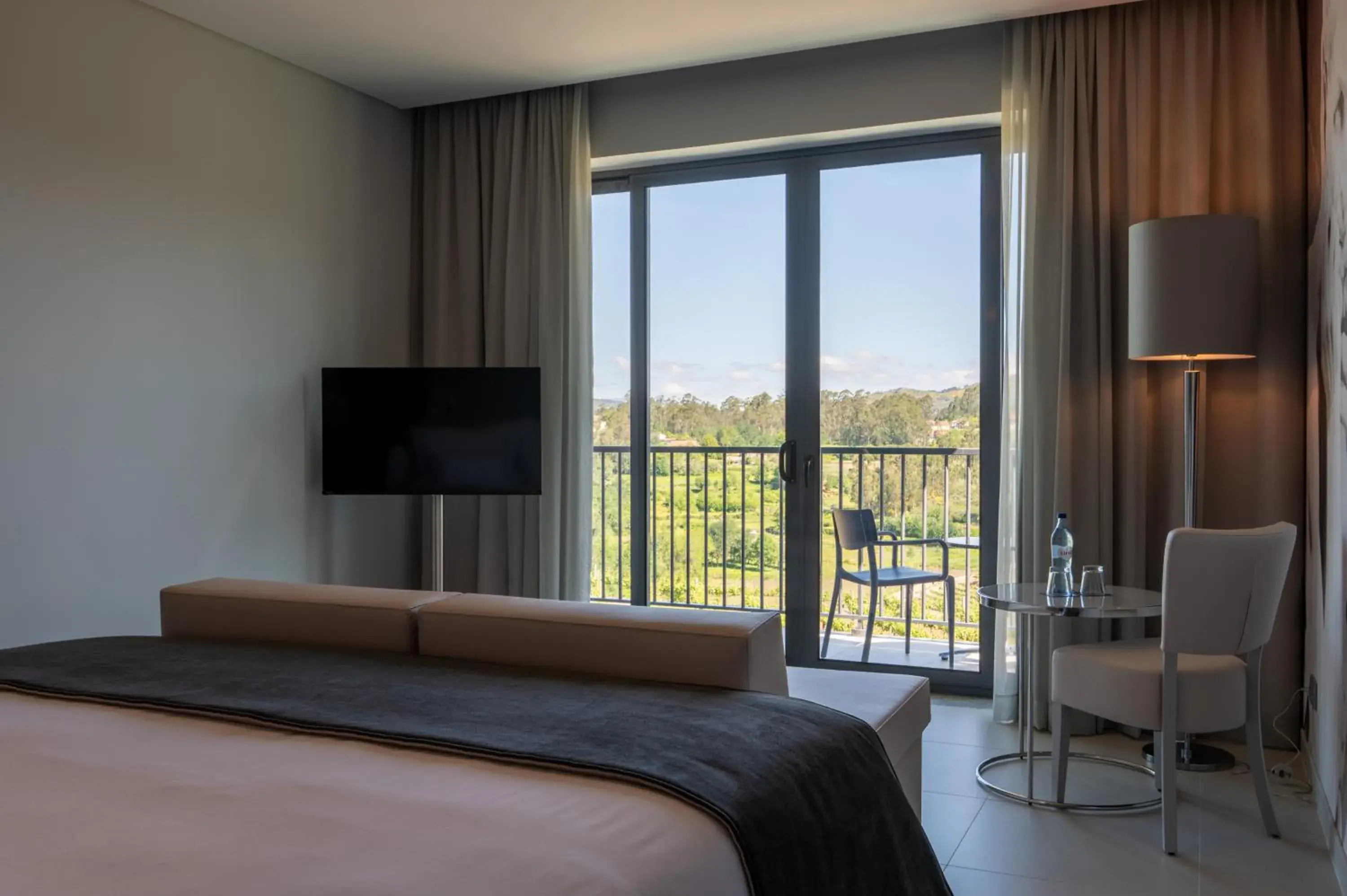 Family Room (2 Adults + 2 Children) in Vila Gale Collection Ponte de Lima Family Room (2 Adults + 2 Children) in Vila Gale Collection Ponte de Lima