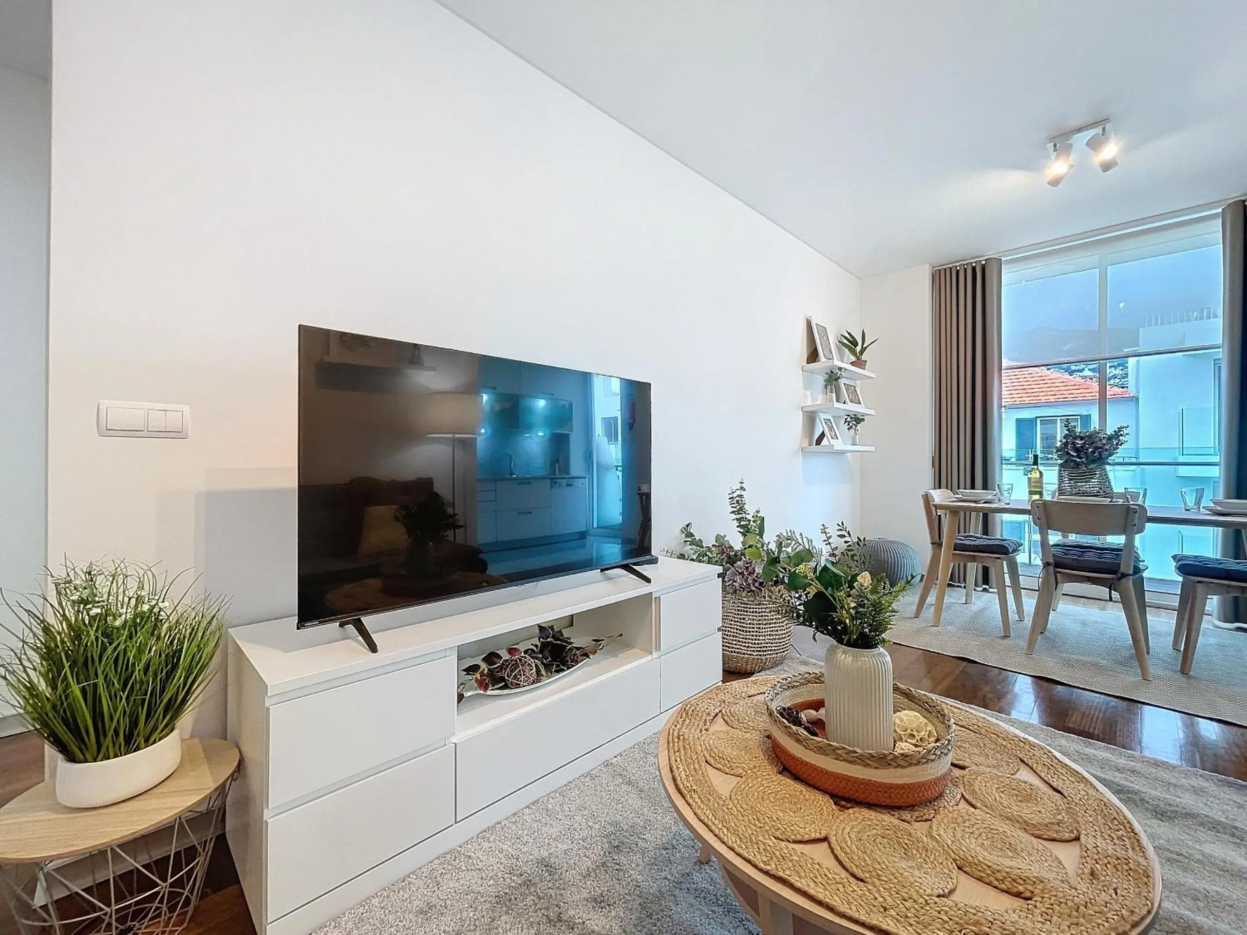 Communal lounge/ TV room in Acanto Loft by Atlantic Holiday