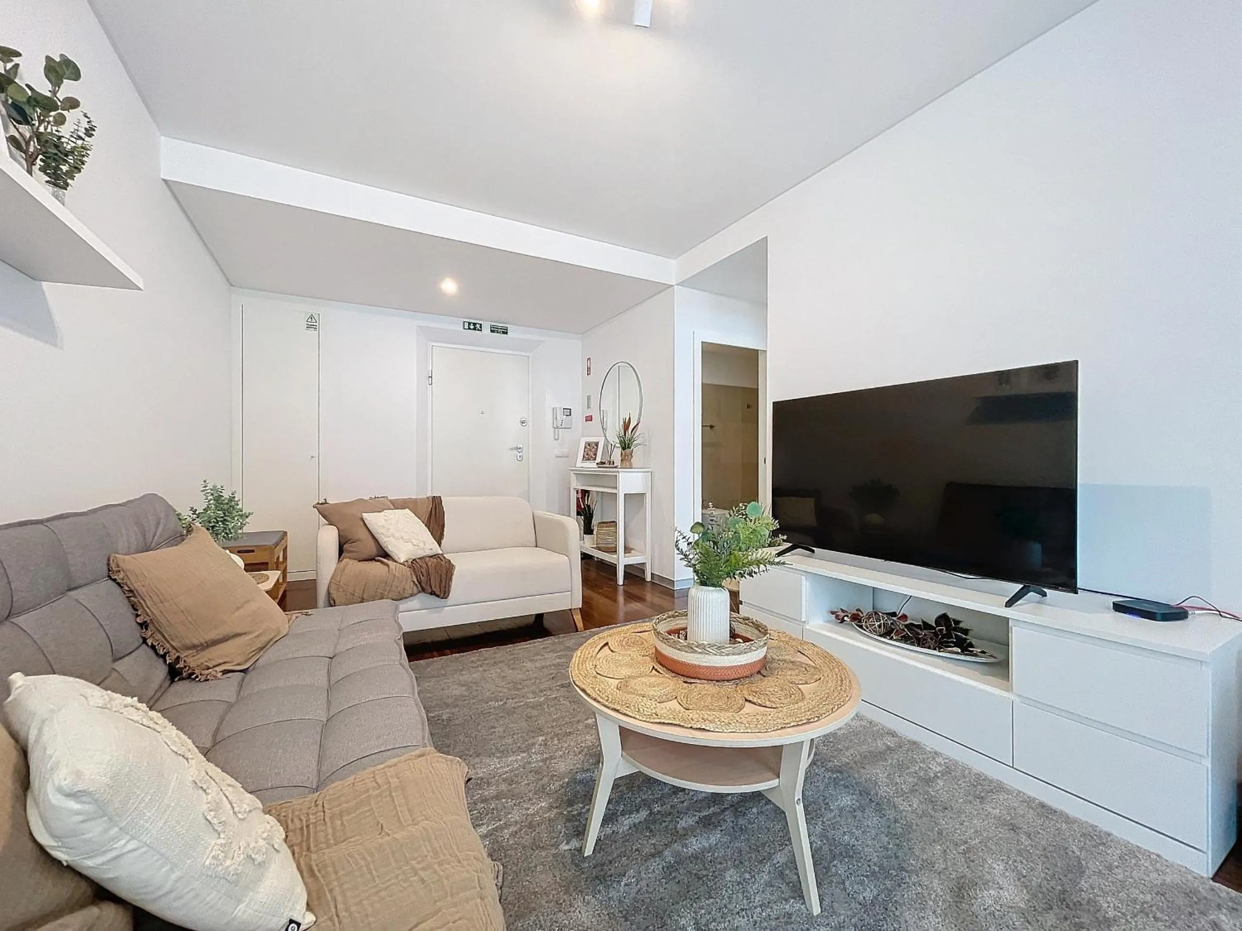 Communal lounge/ TV room in Acanto Loft by Atlantic Holiday
