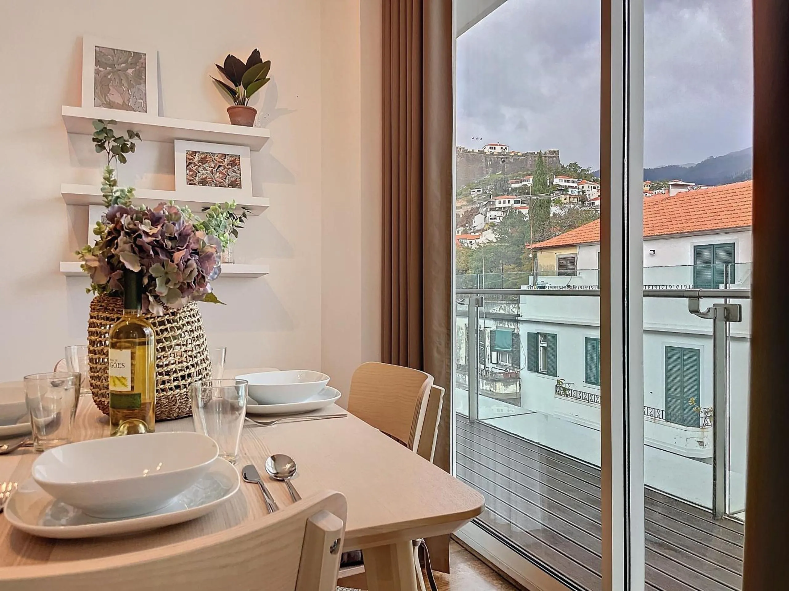 Dining area in Acanto Loft by Atlantic Holiday