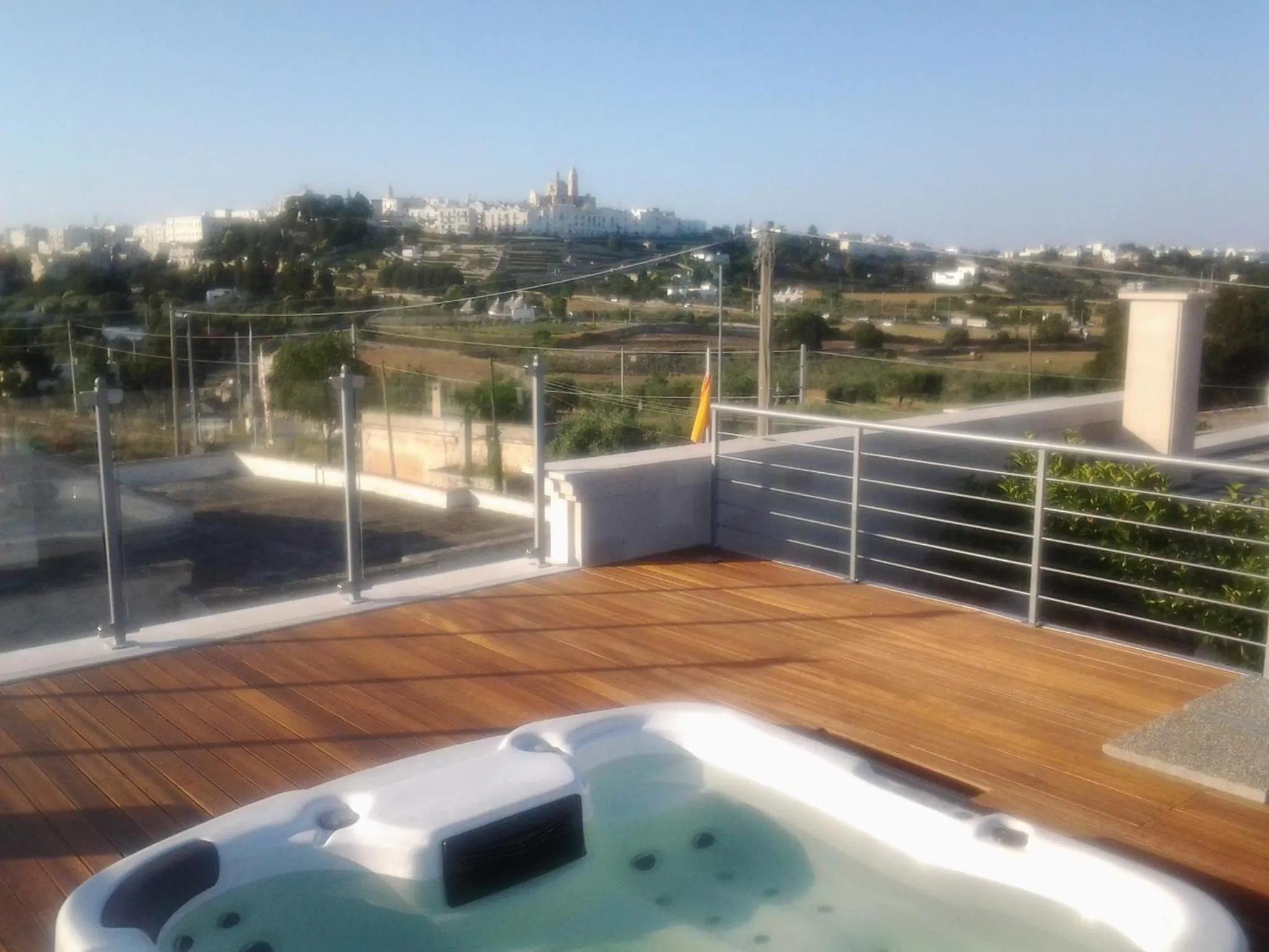 Hot Tub in Villa Caramia