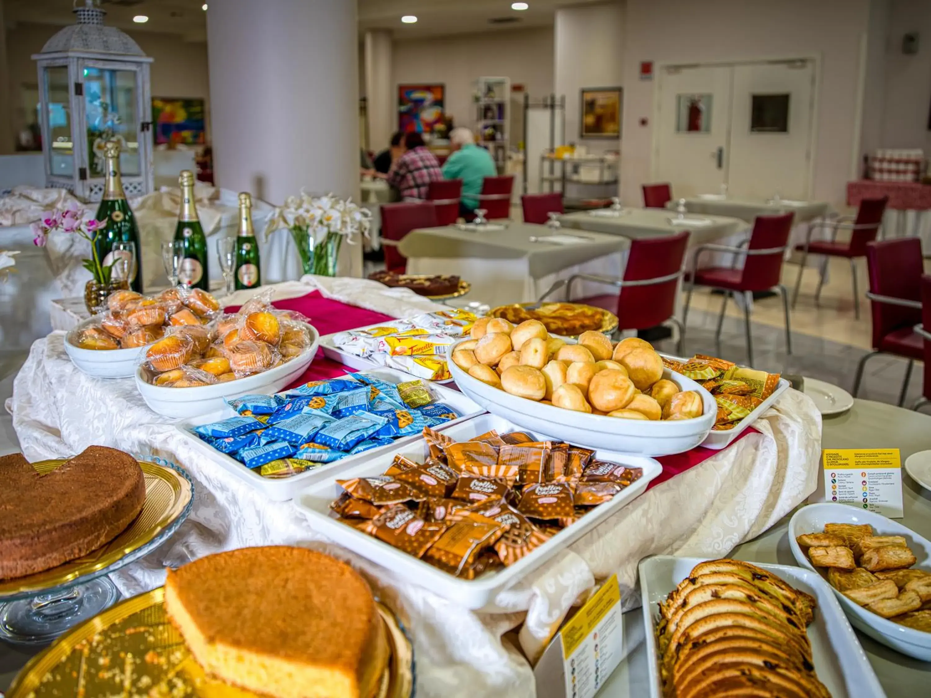 Restaurant/places to eat in Parc Hotel Restaurant/places to eat in Parc Hotel