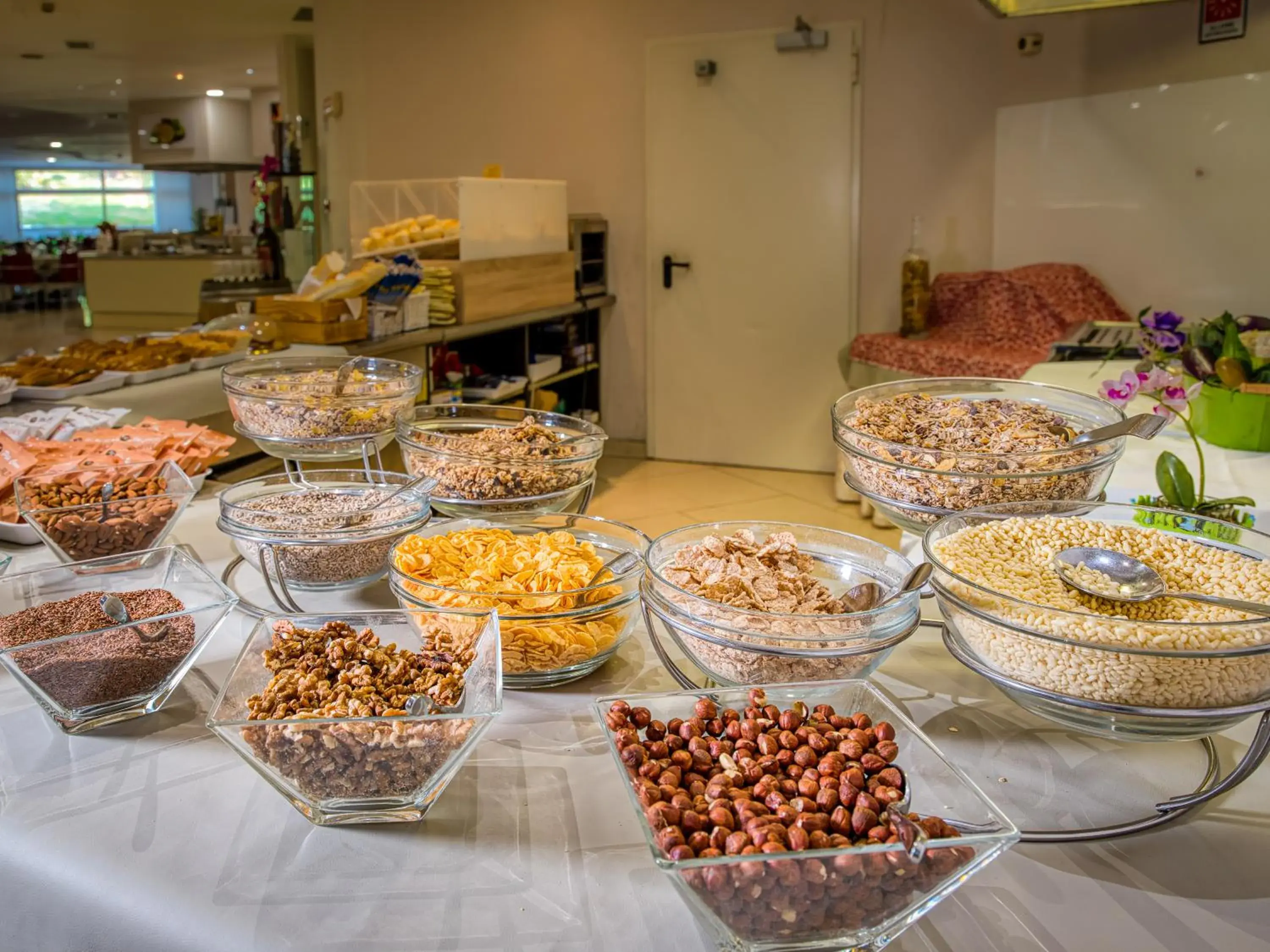 Restaurant/places to eat in Parc Hotel Restaurant/places to eat in Parc Hotel