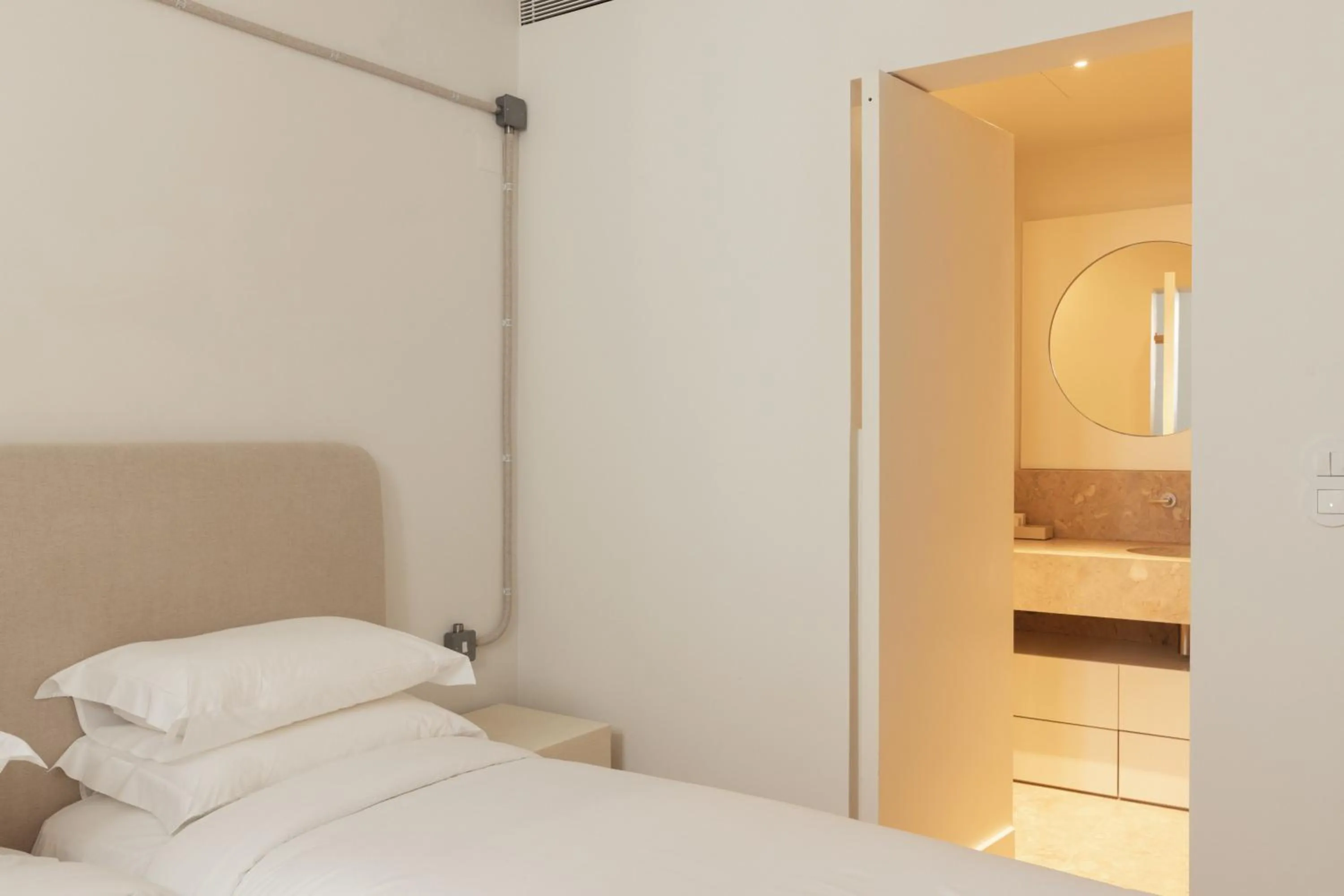 Bedroom, Bed in LIOZ Lisboa