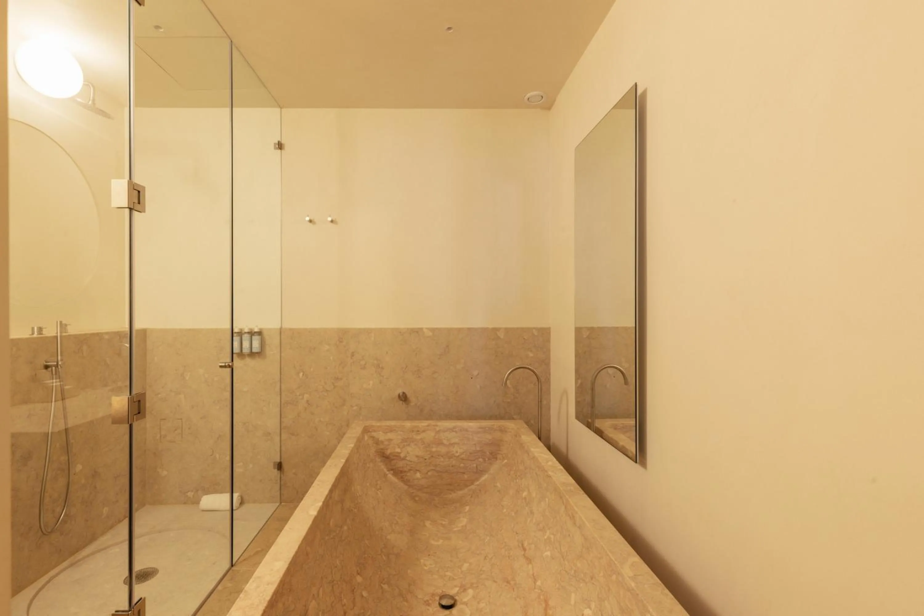 Toilet in LIOZ Lisboa