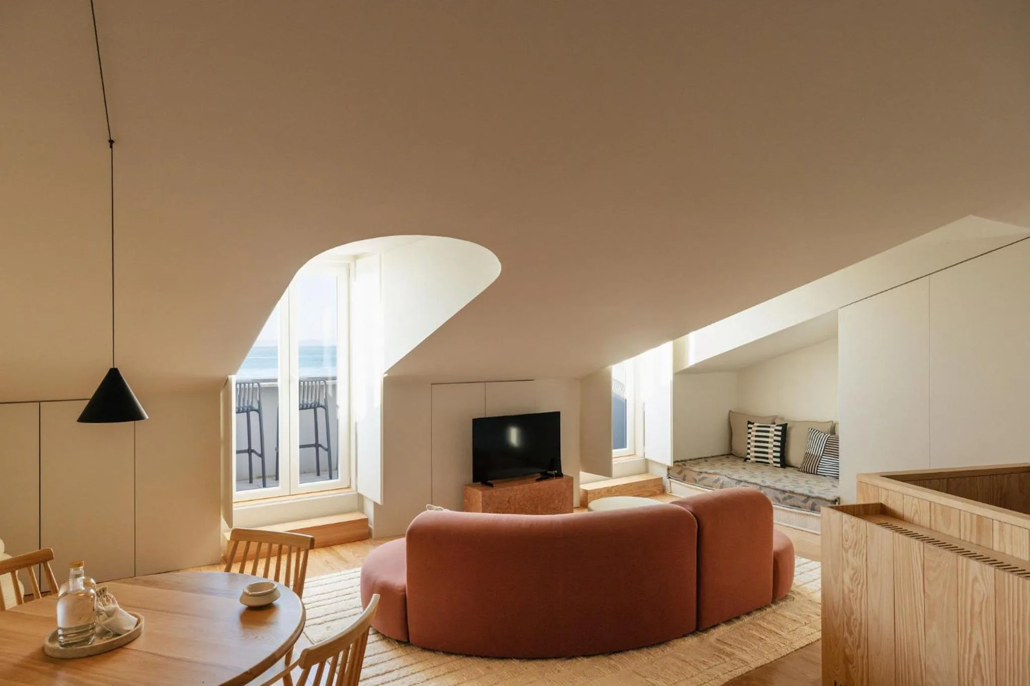 TV and multimedia in LIOZ Lisboa