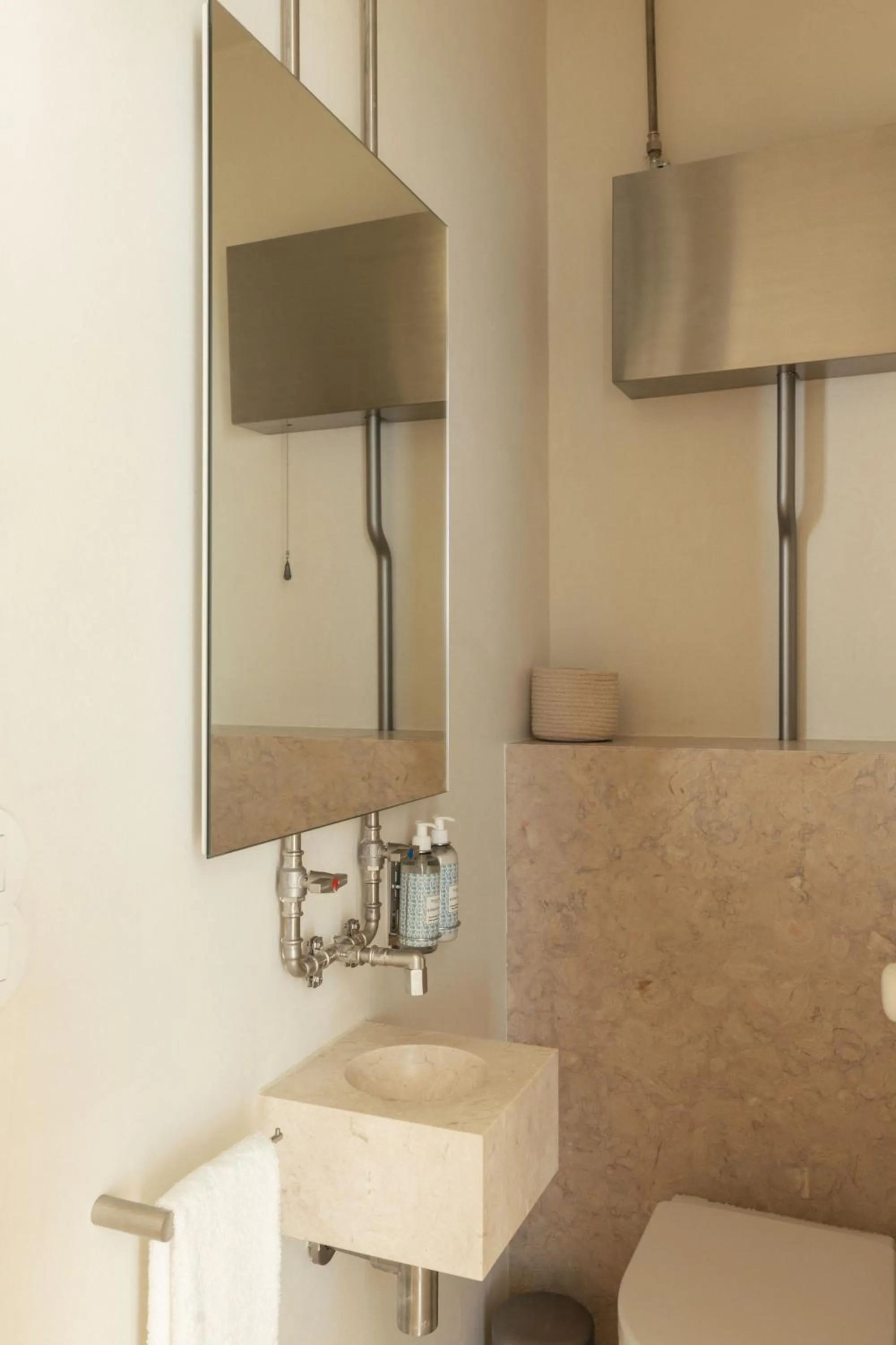 Bathroom in LIOZ Lisboa