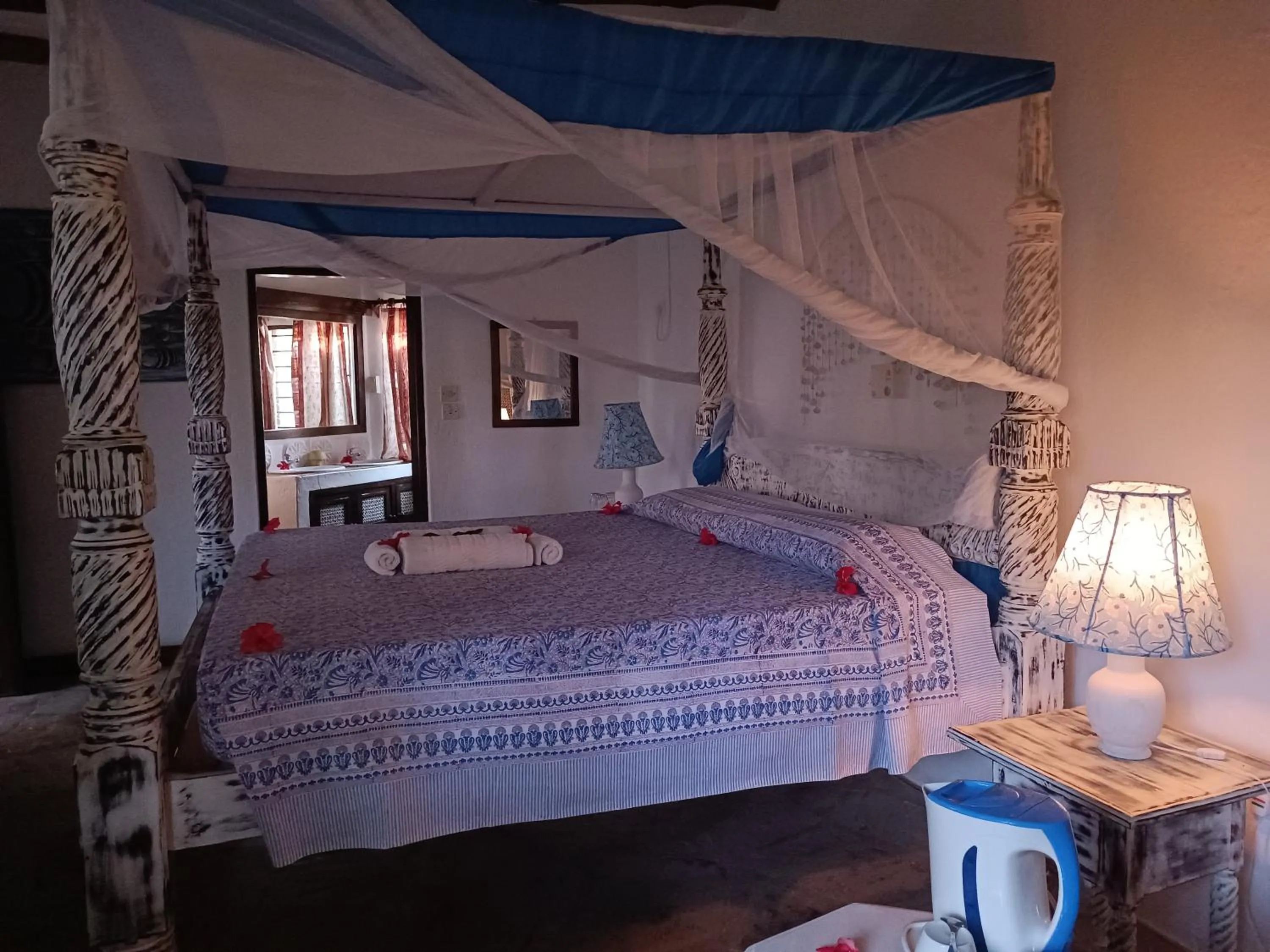 Bed in Aquarius Club