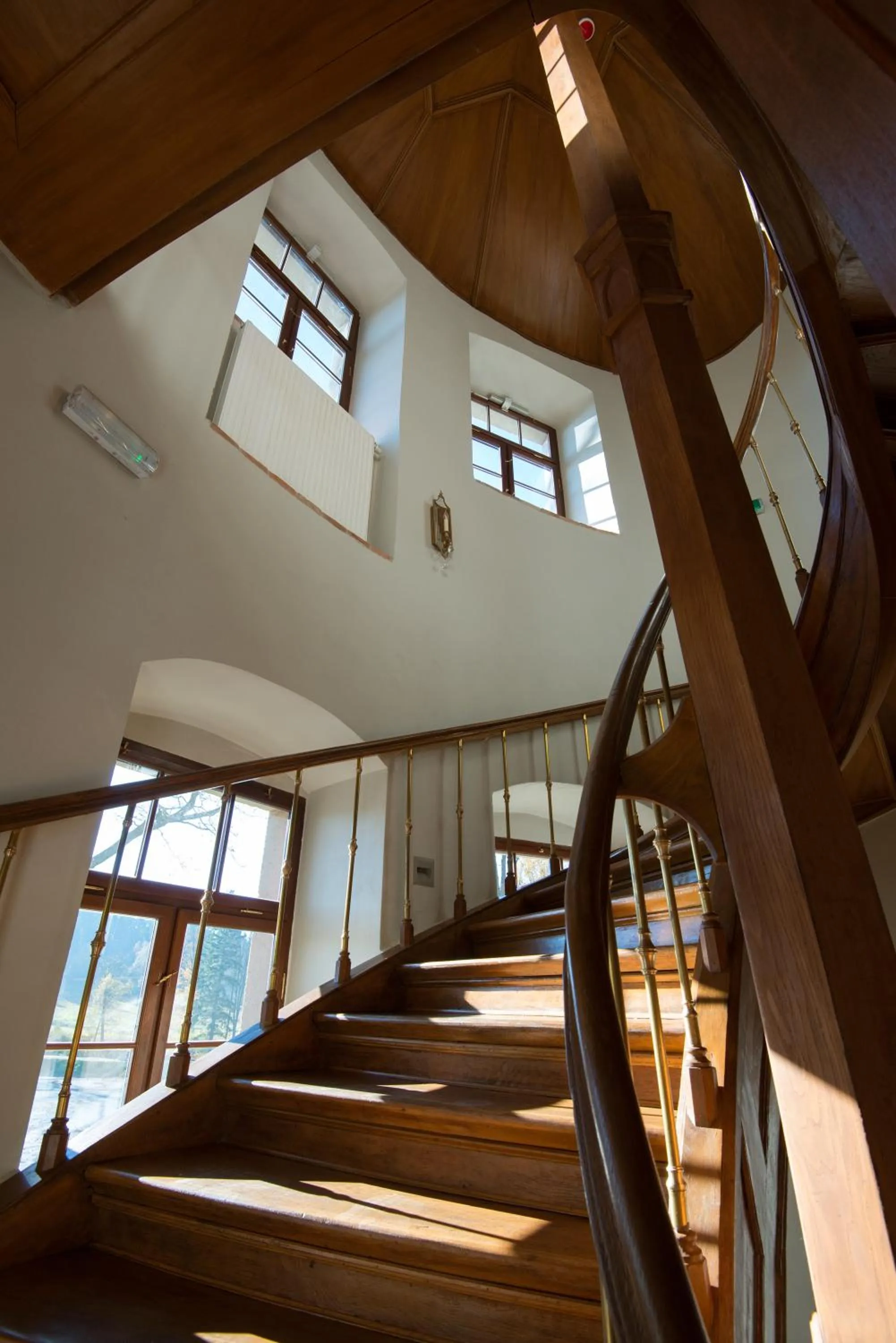 Property building in Zamek Karpniki Schloss Fischbach