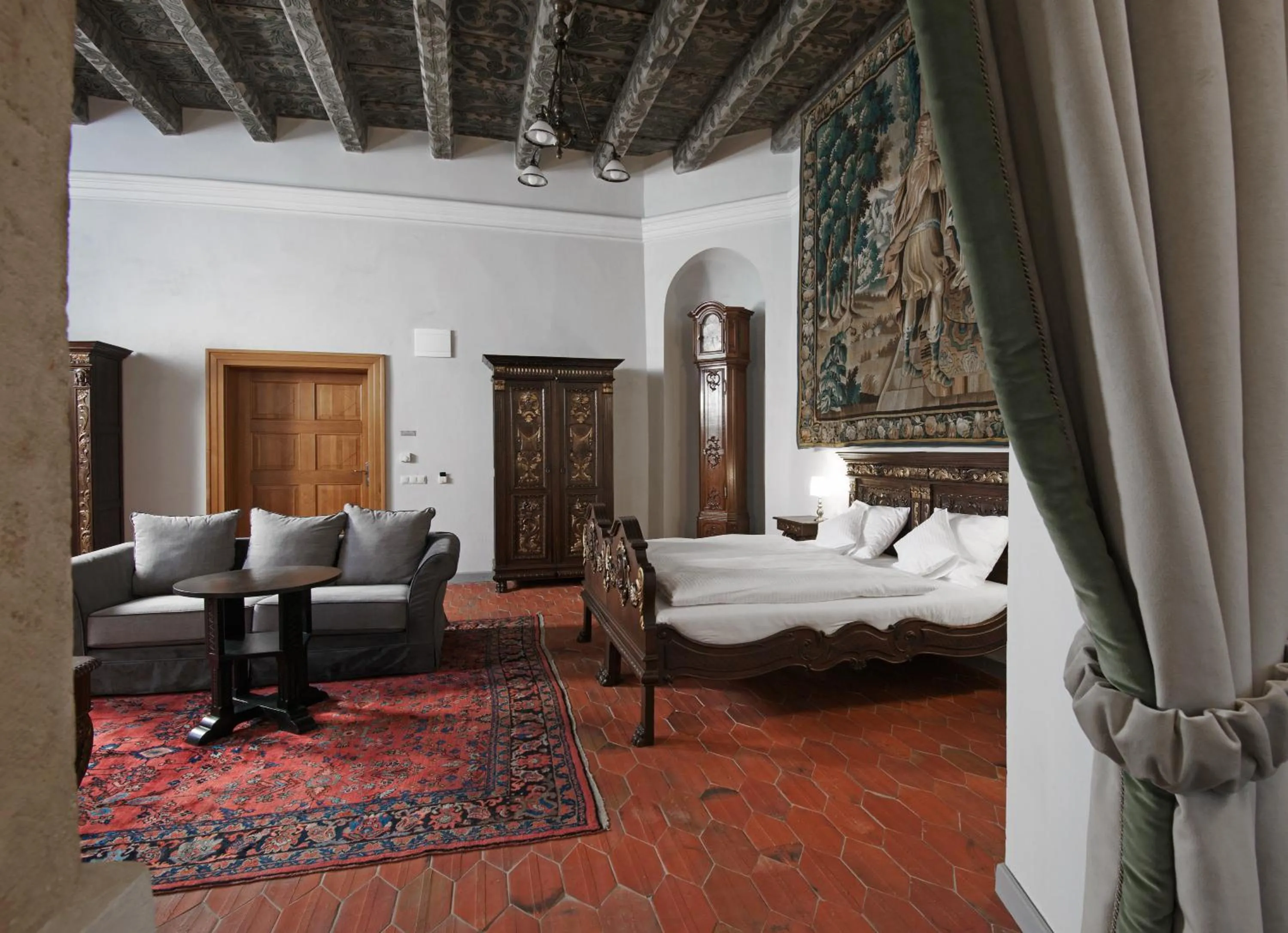 Bed in Zamek Karpniki Schloss Fischbach