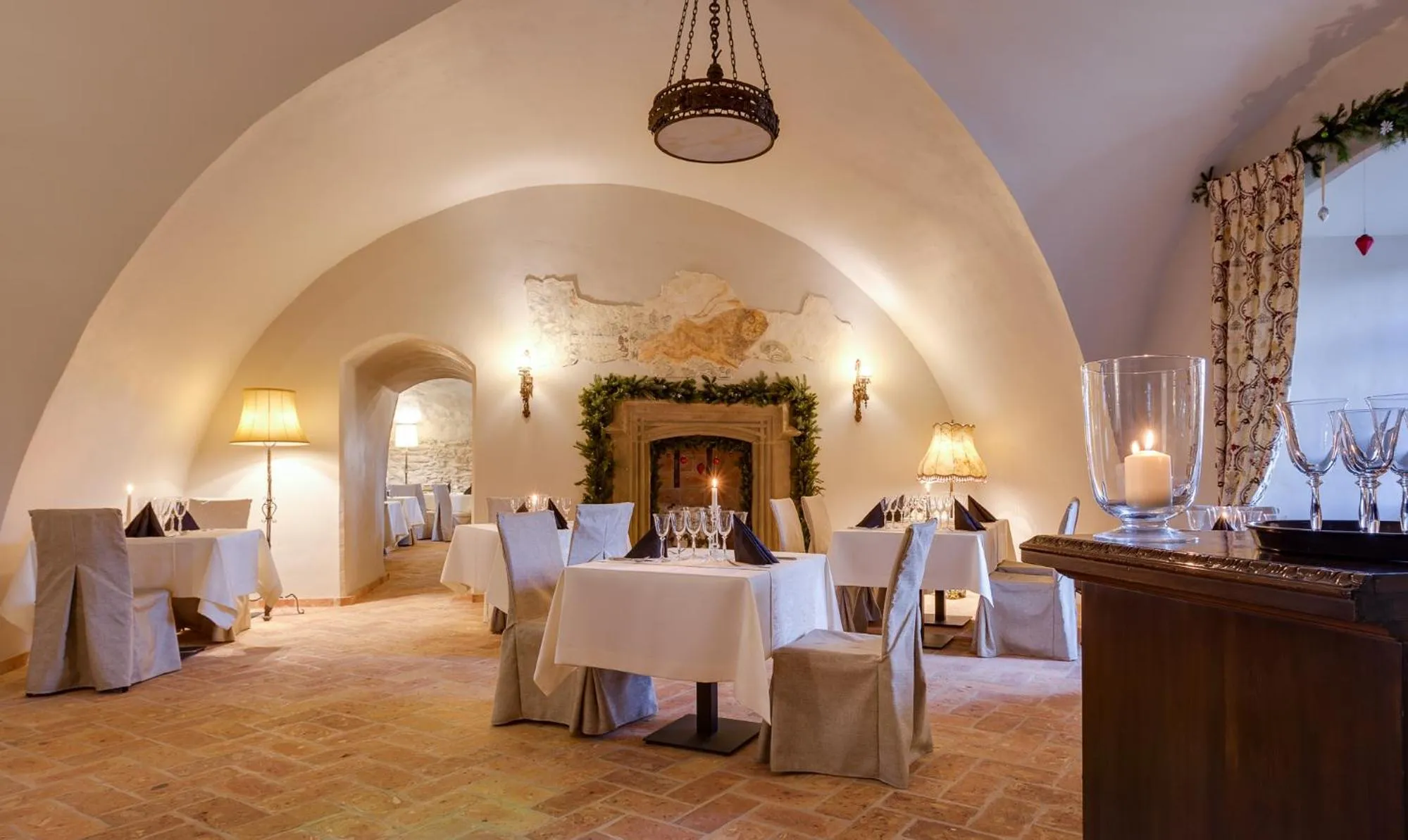 Restaurant/places to eat in Zamek Karpniki Schloss Fischbach