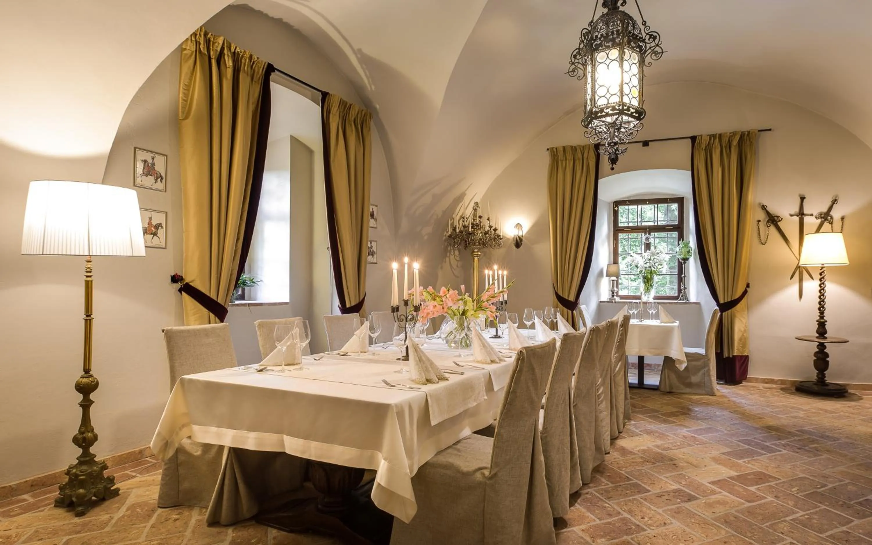 Restaurant/places to eat in Zamek Karpniki Schloss Fischbach