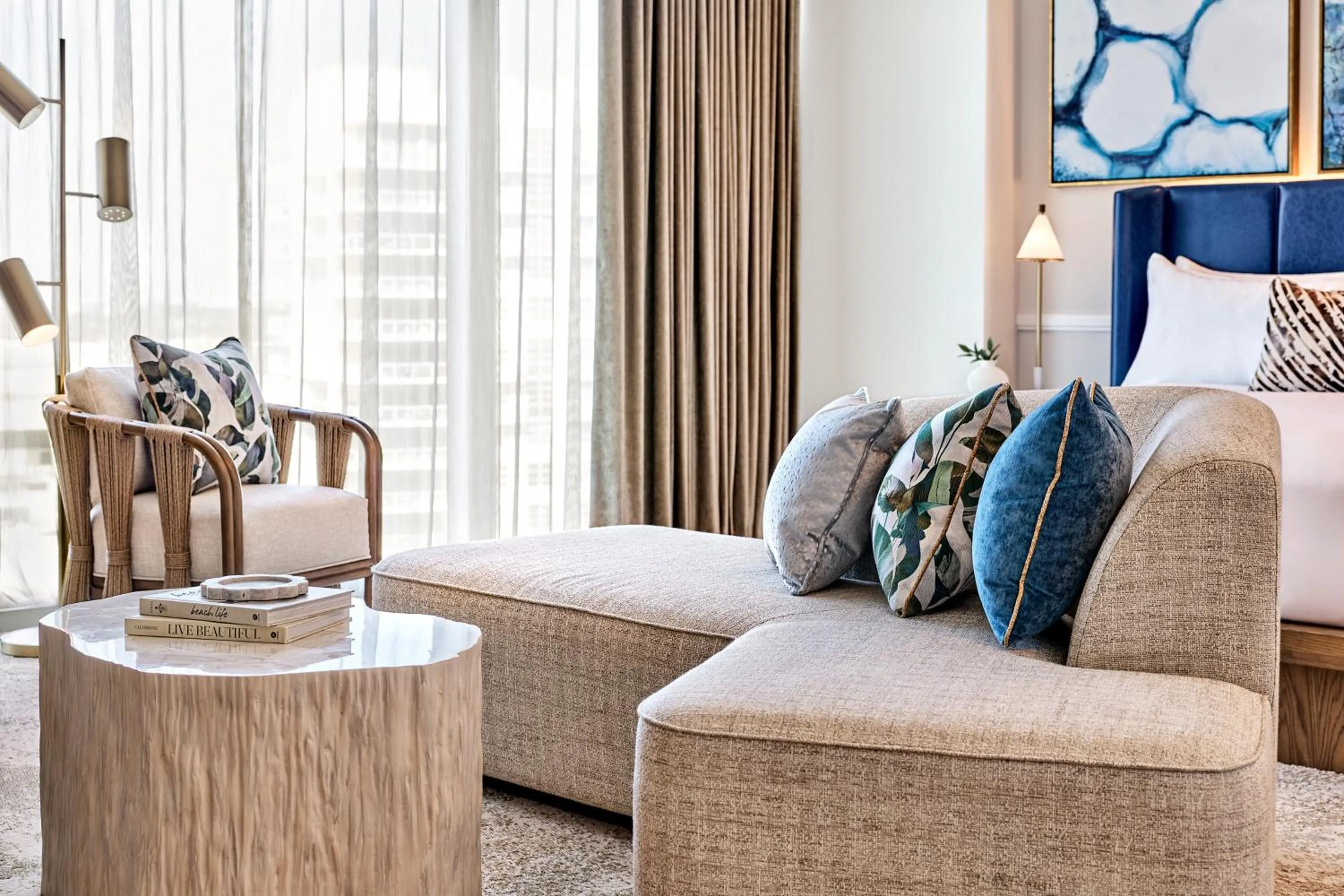 Bedroom in Omni Fort Lauderdale Hotel