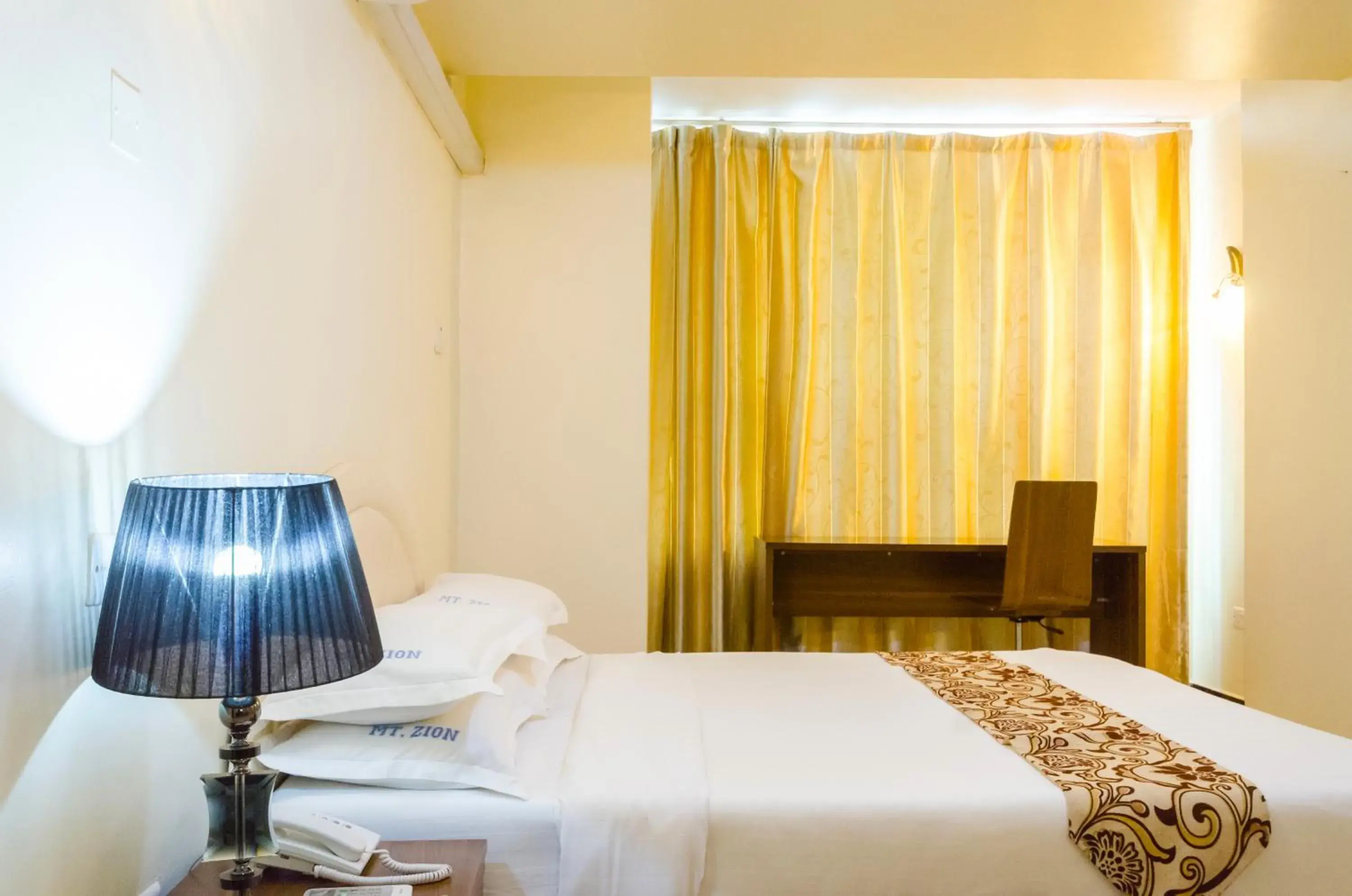 Deluxe Single Room in Mt. Zion Hotel Deluxe Single Room in Mt. Zion Hotel