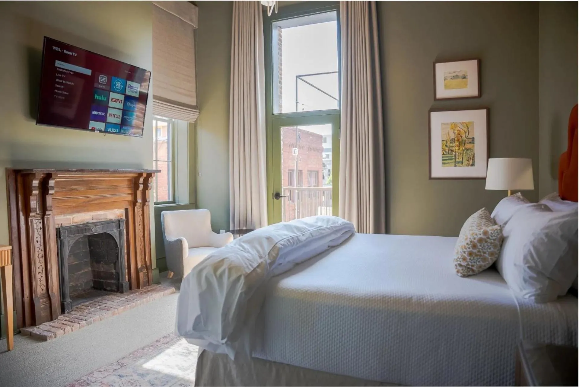 Bed in The Woodward Hotel