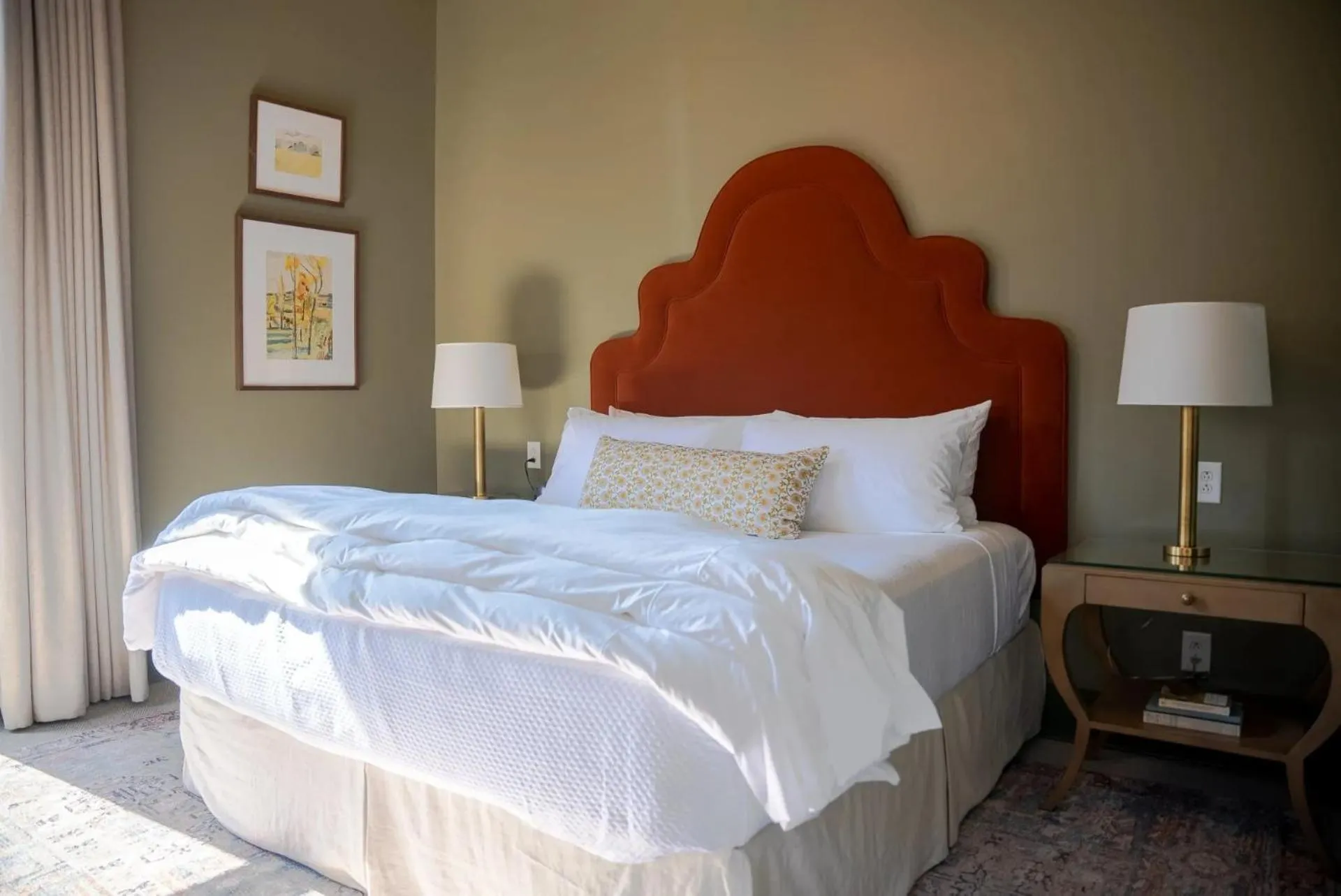 Bed in The Woodward Hotel