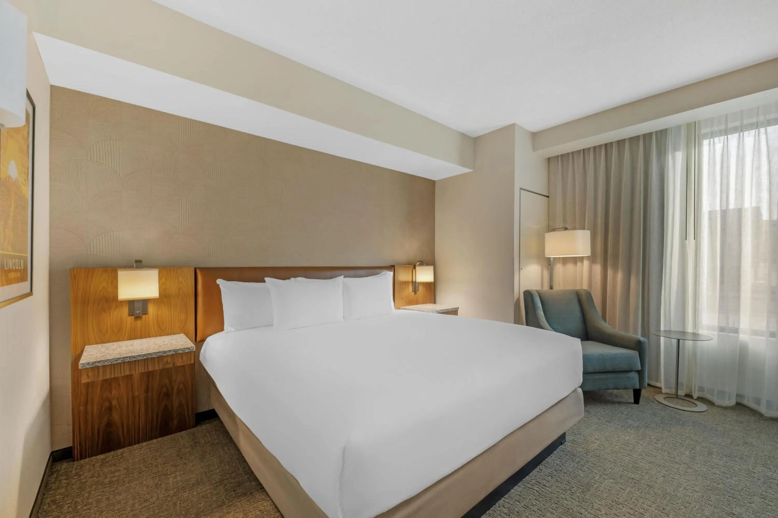 Bedroom, Bed in Drury Plaza Hotel Lincoln Downtown