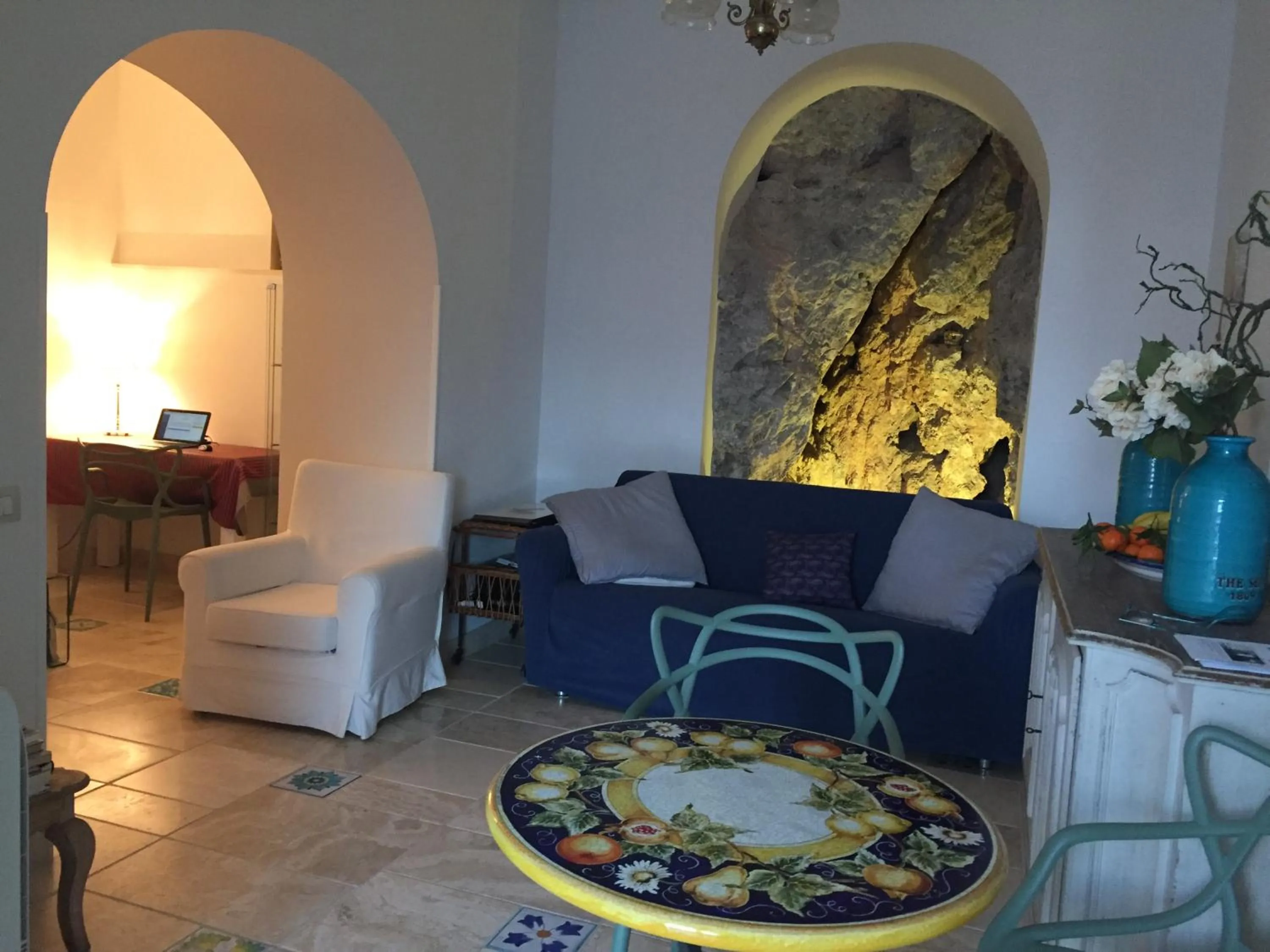 Communal lounge/ TV room in La Casa di Vania