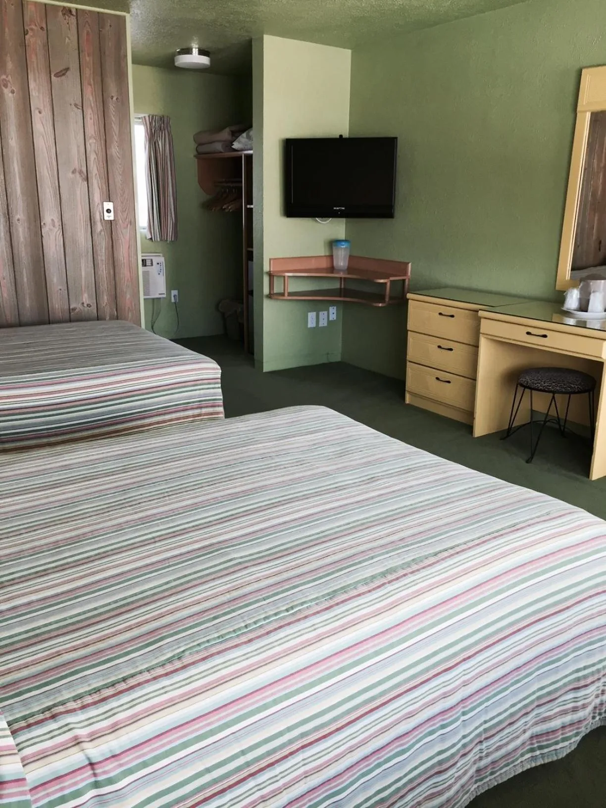 Bed in Caribbean Motel