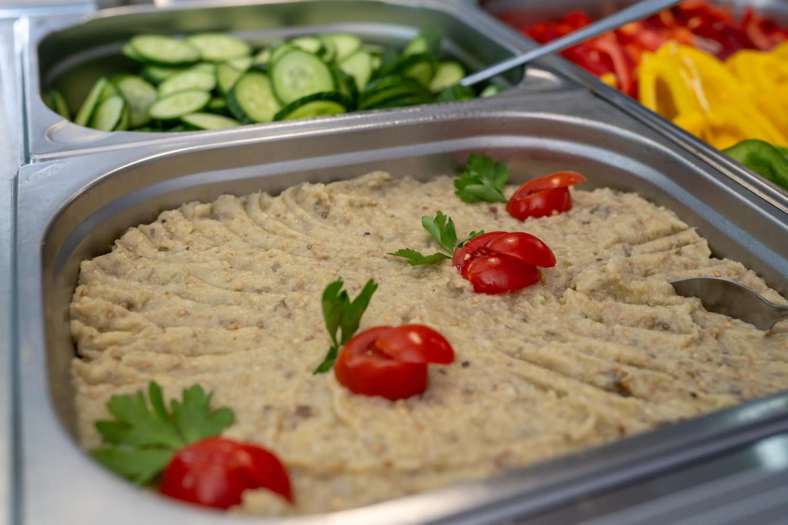 Restaurant/places to eat in Hotel Apollo