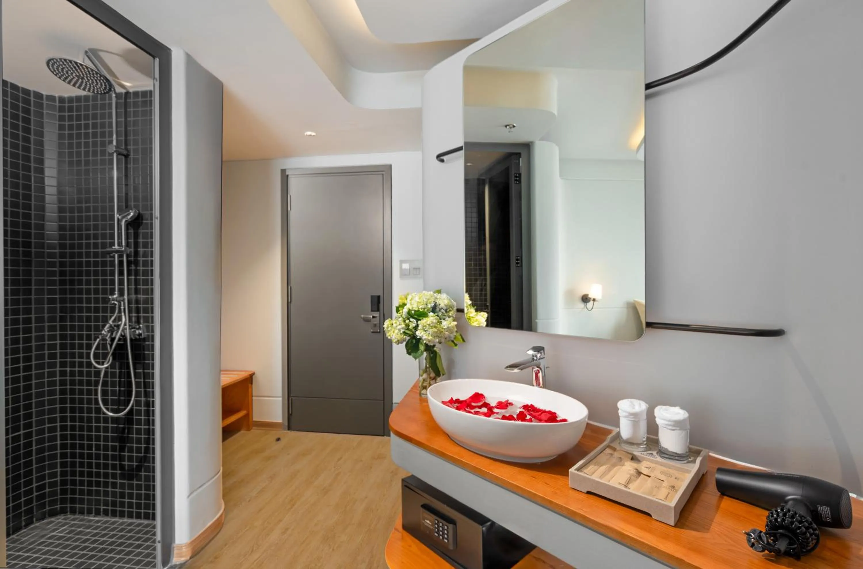 Toilet in Seaside Boutique Hotel Nha Trang Beach