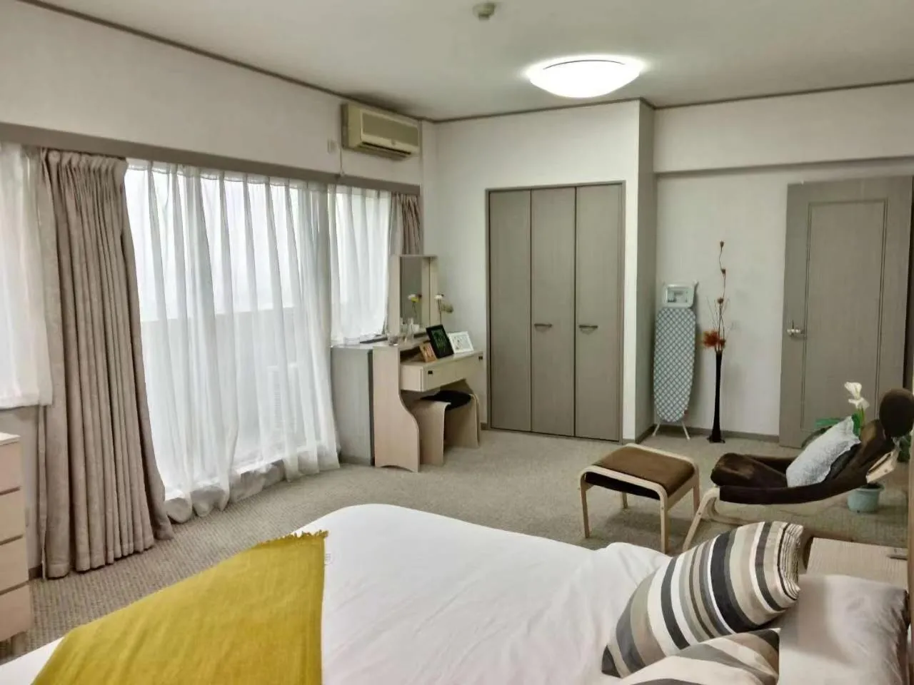 Bedroom, Bed in Beijing Jiuxian Apartment