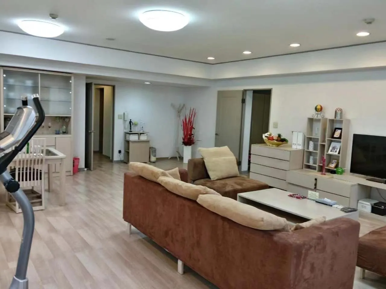 Living room in Beijing Jiuxian Apartment