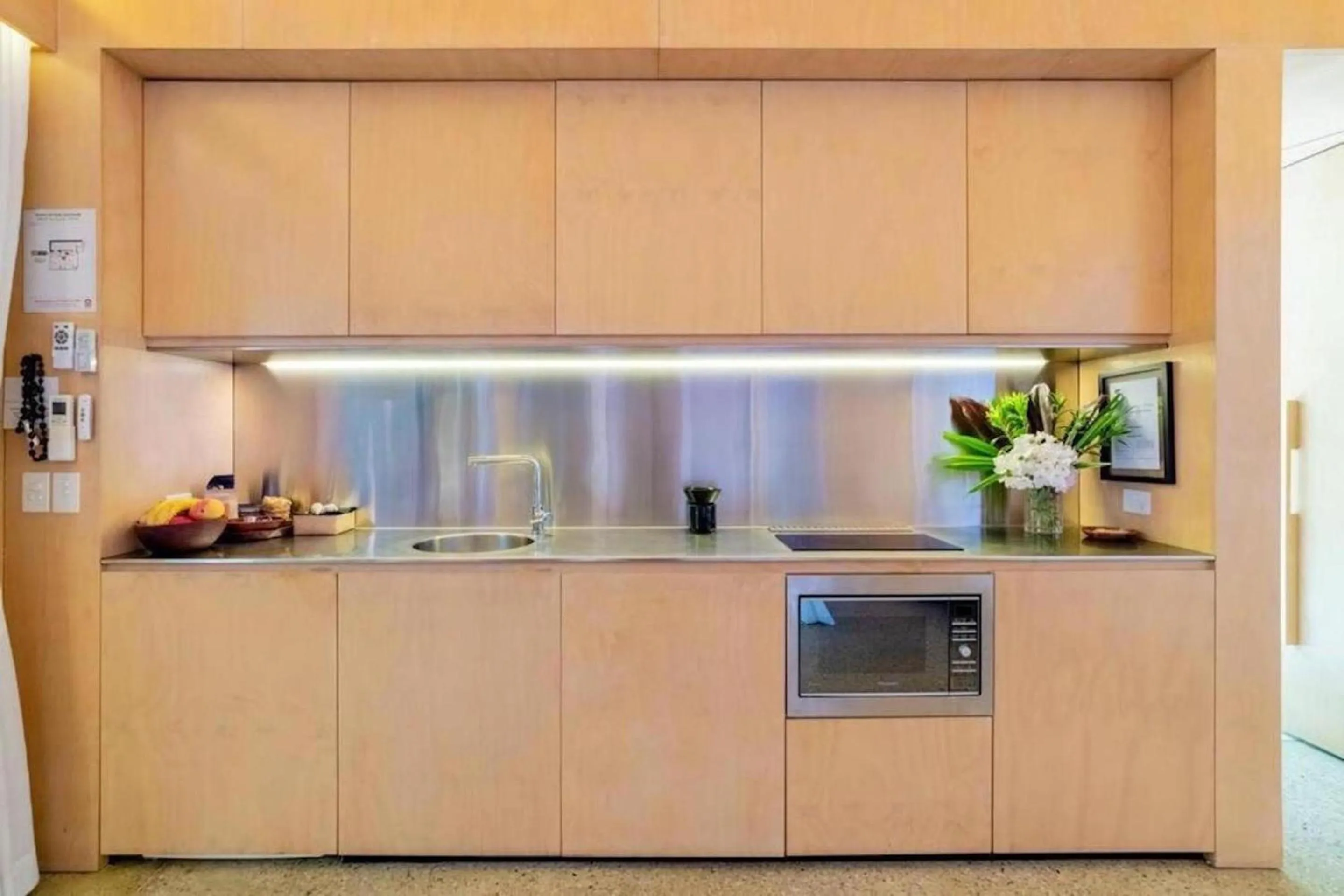 Kitchen or kitchenette in Buhwi Bira Byron Bay - Studio