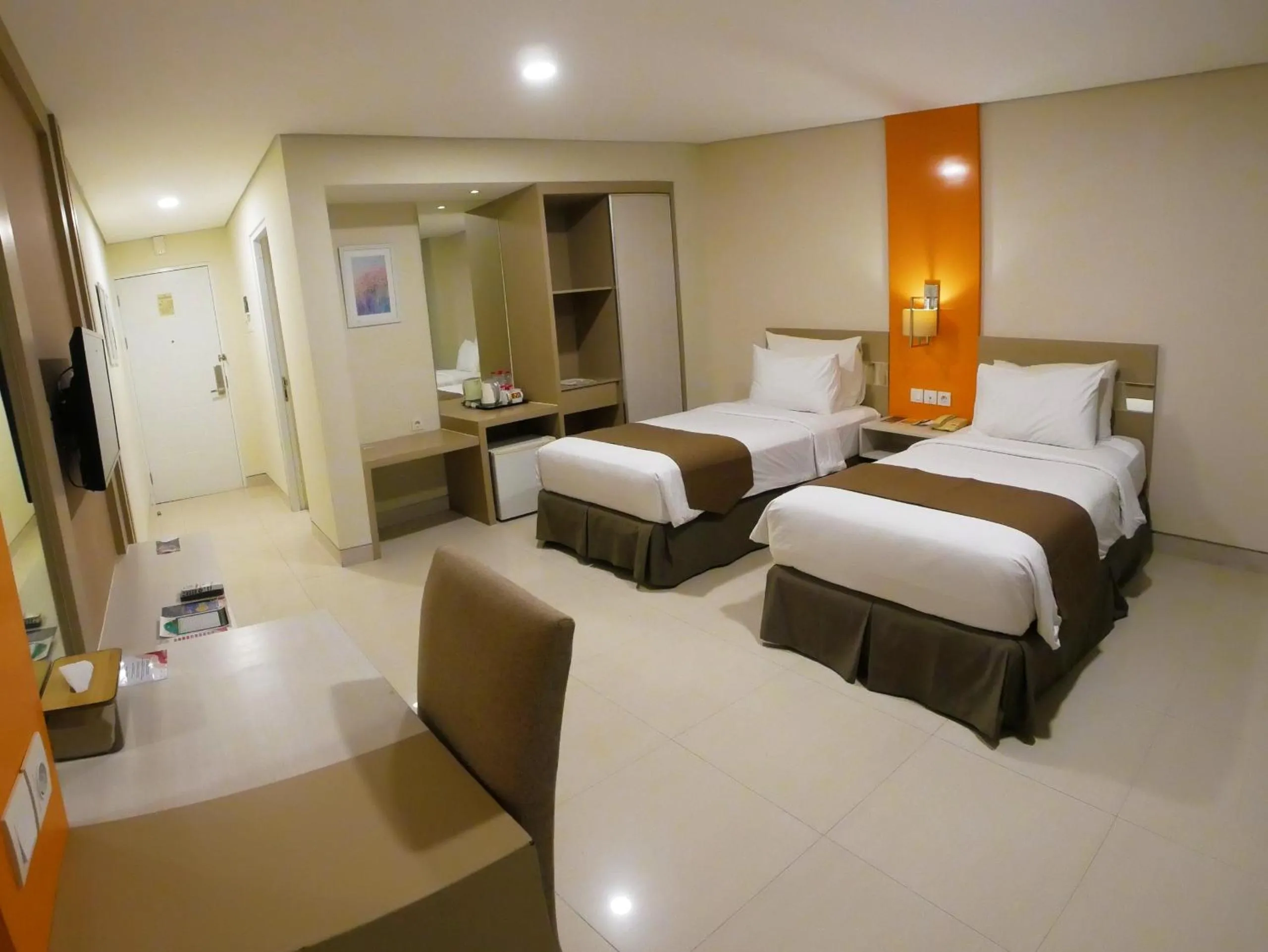 Bedroom, Bed in Hotel Nirwana Pekalongan