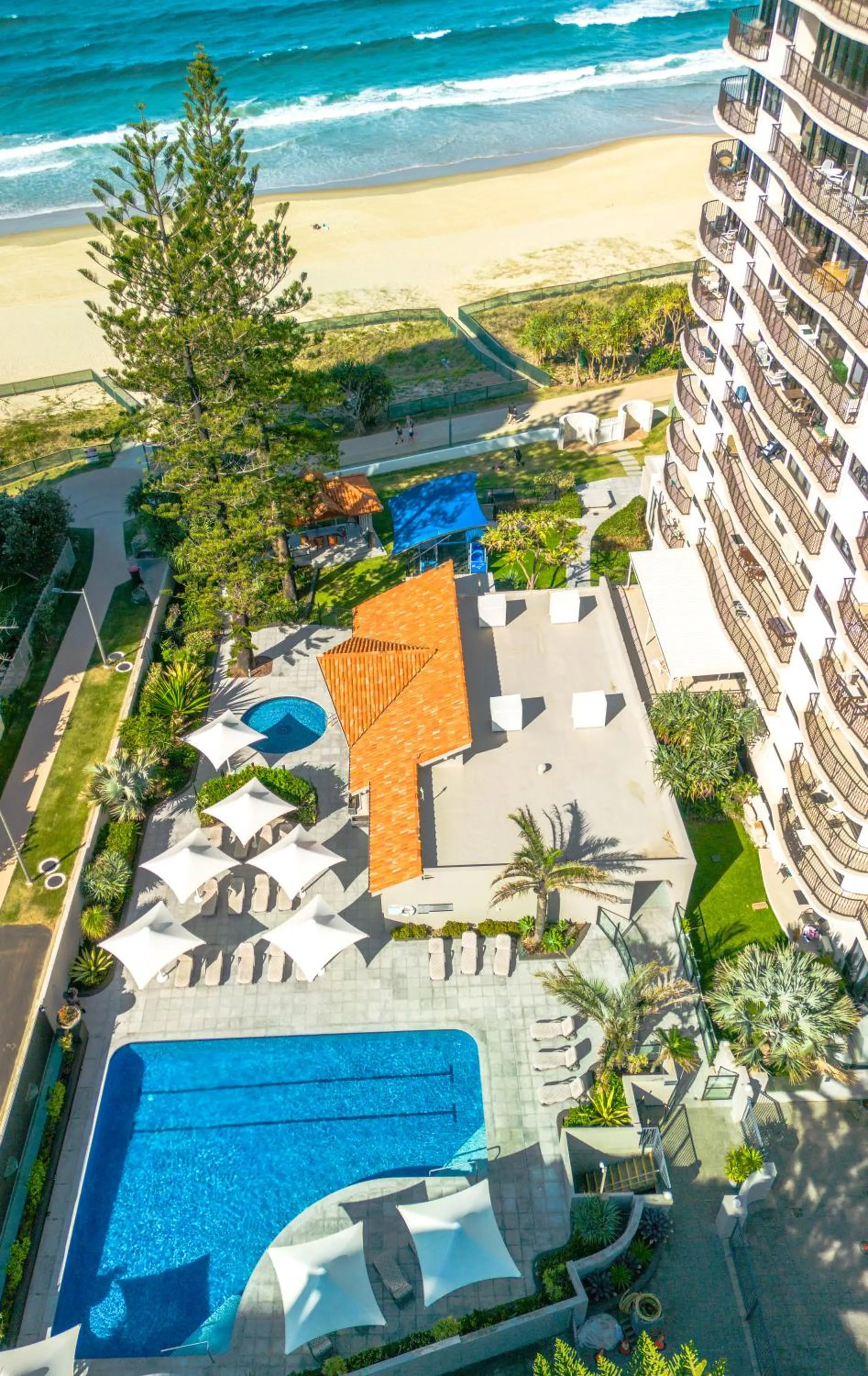 Bird's eye view in Surfers Aquarius on the Beach