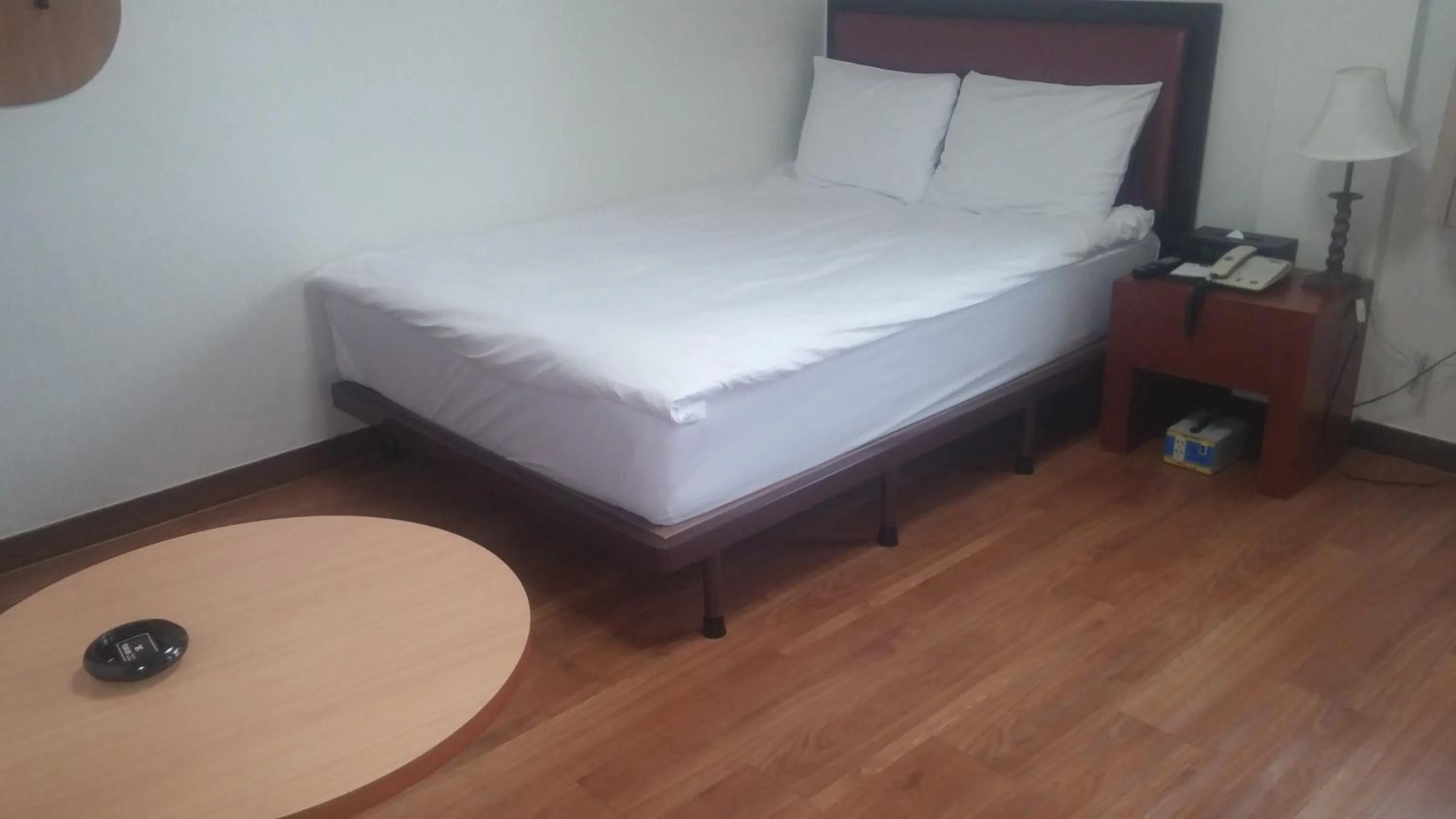 Bedroom, Bed in Youngbin Hotel