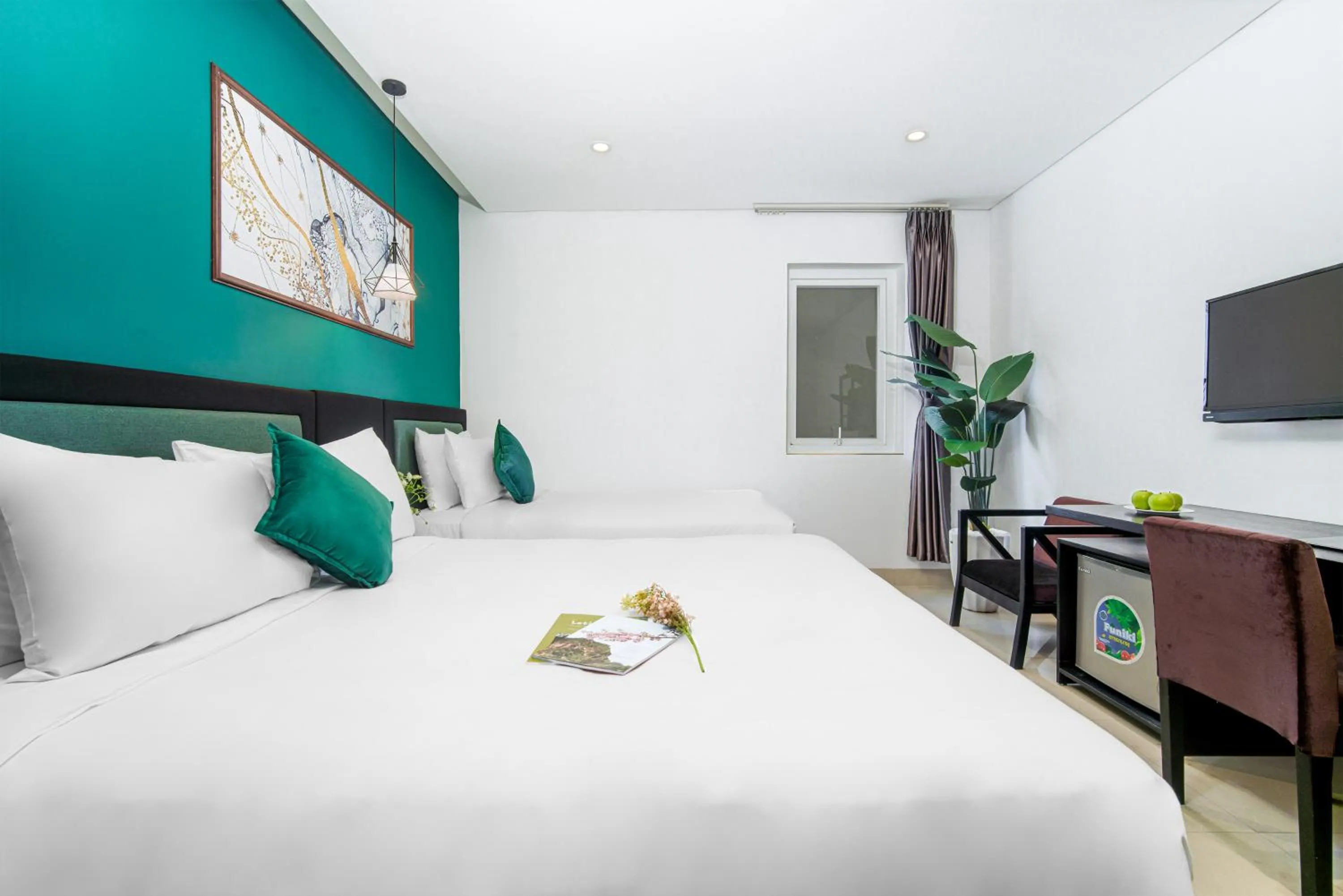 Bed in Golden Star Hotel by THG