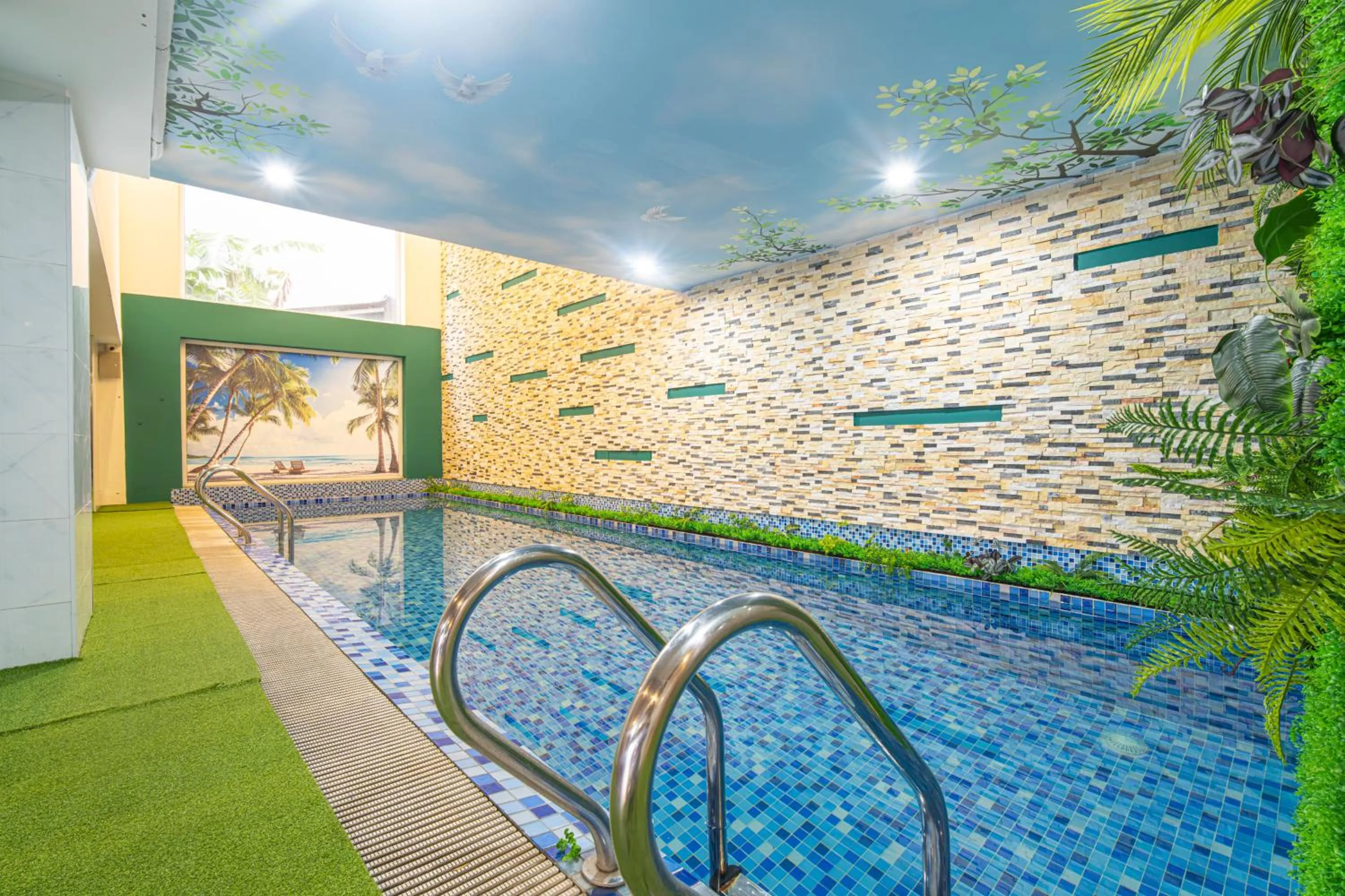 Pool view in Golden Star Hotel by THG