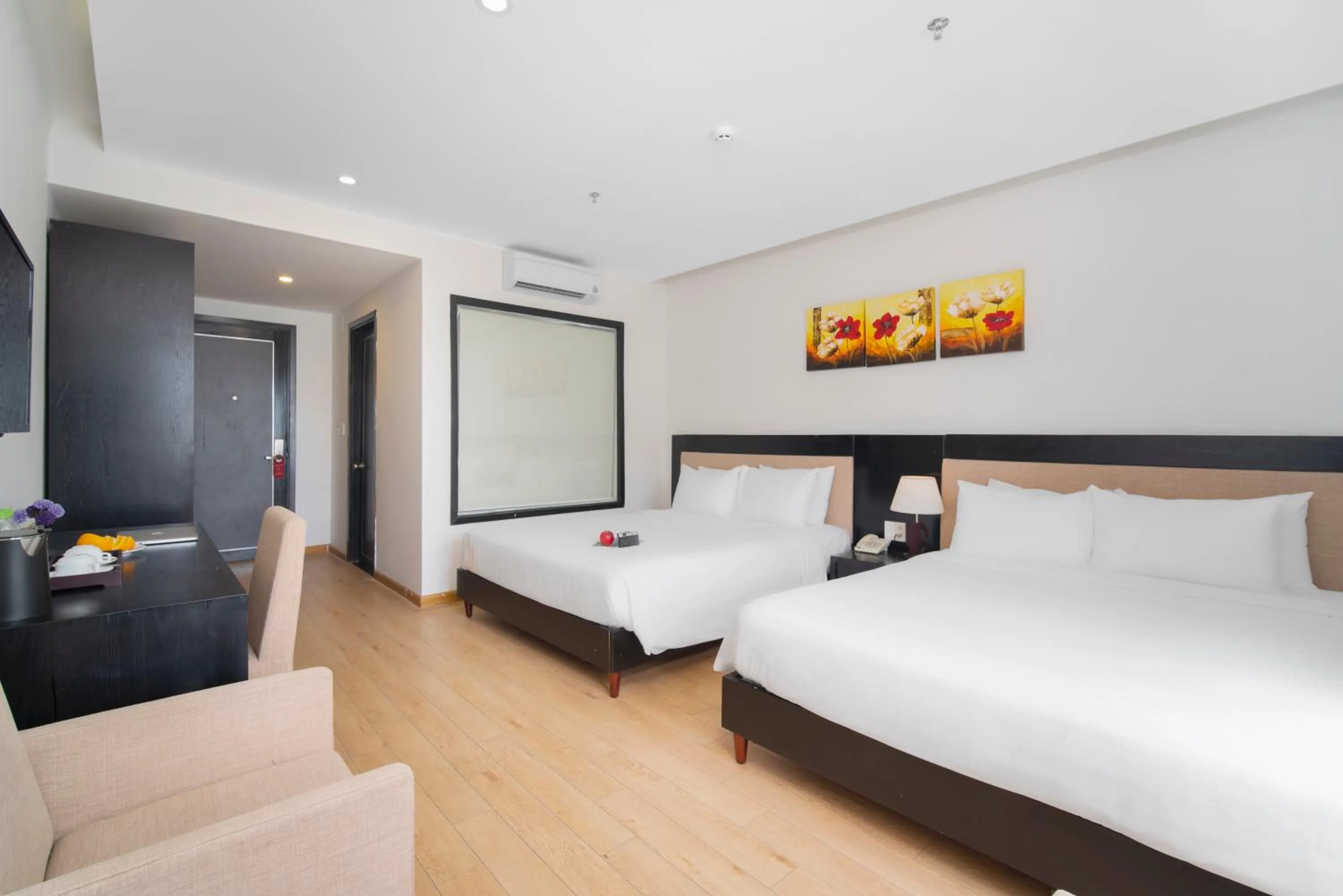 Bed in Golden Star Hotel by THG