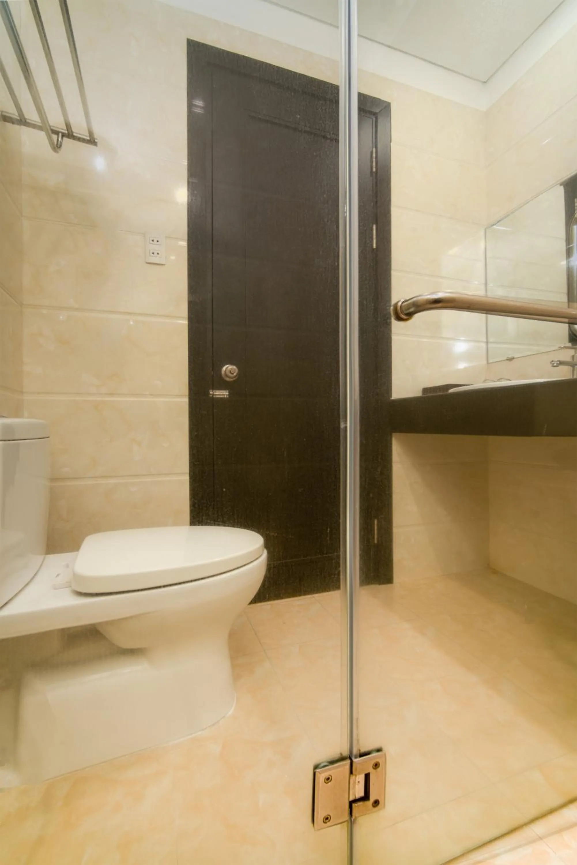 Shower in Golden Star Hotel by THG