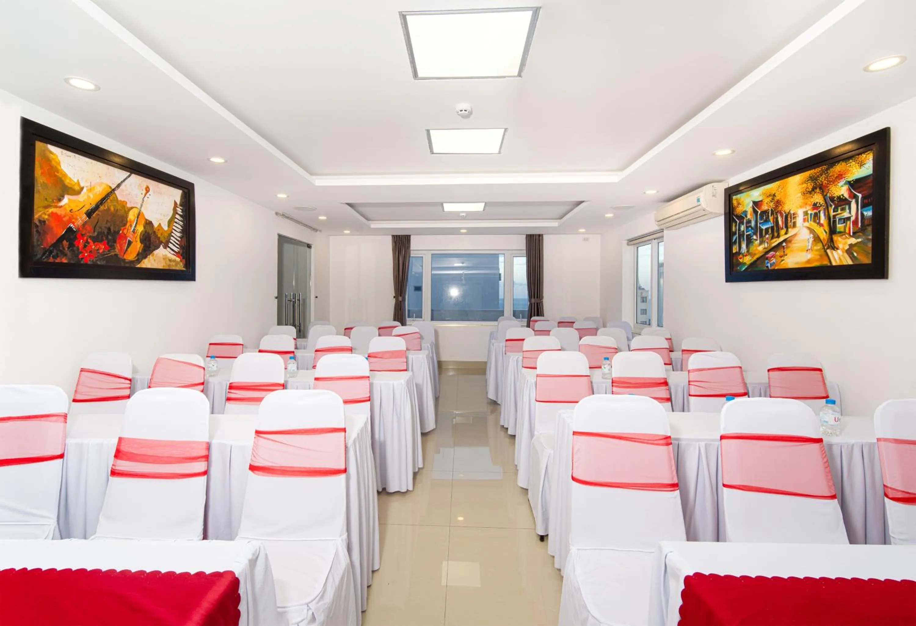 Business facilities in Golden Star Hotel by THG