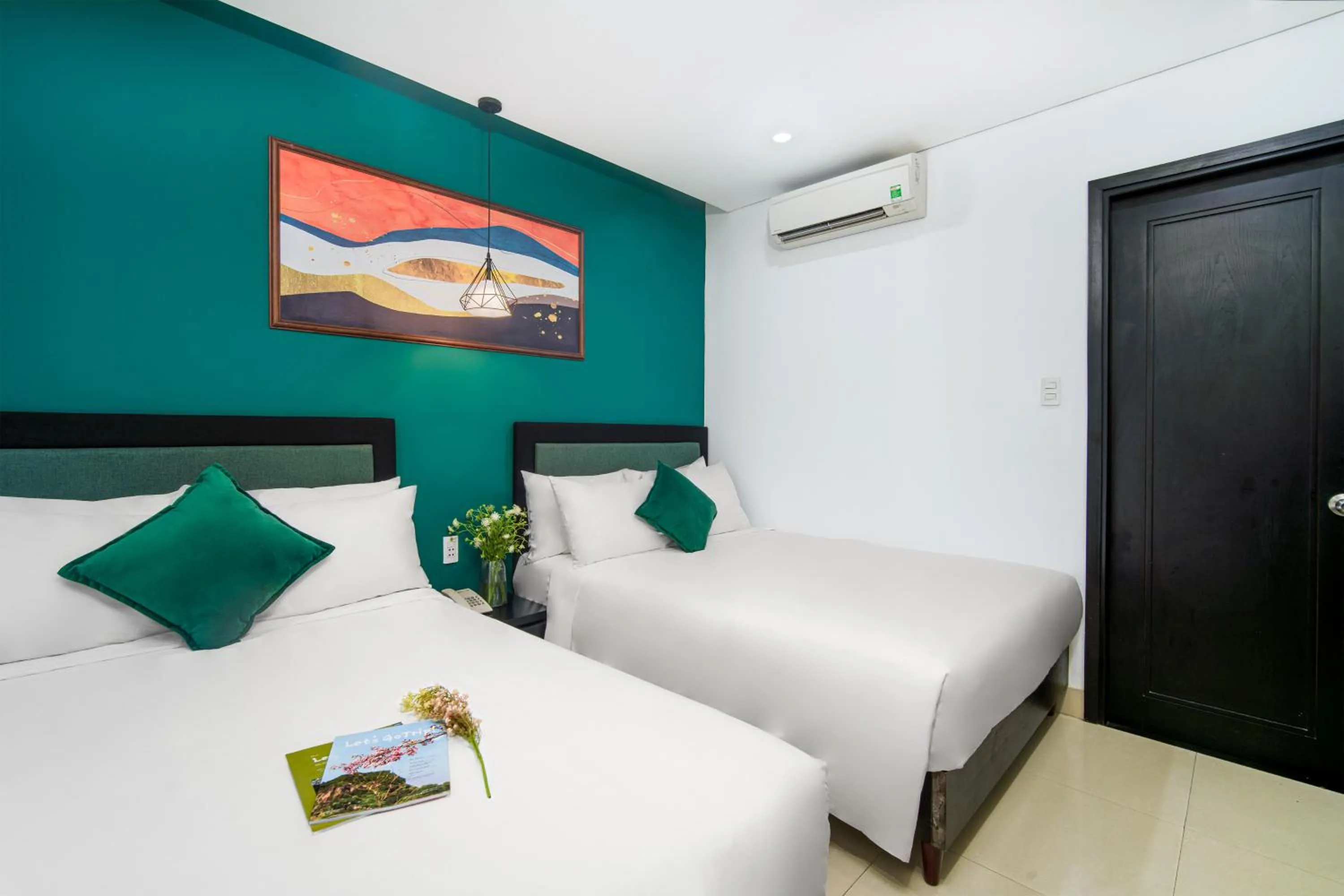 Bed in Golden Star Hotel by THG