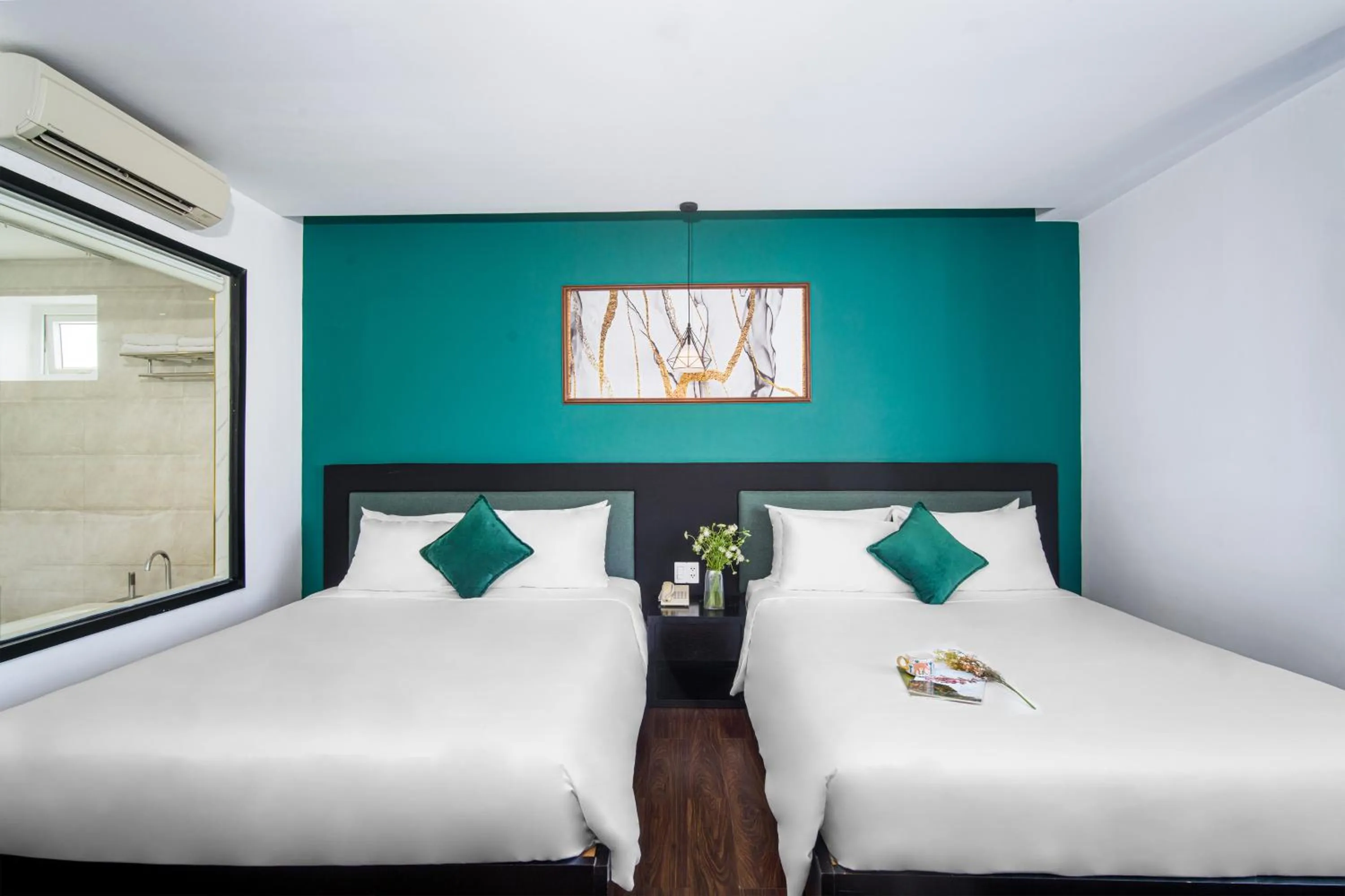 Bed in Golden Star Hotel by THG