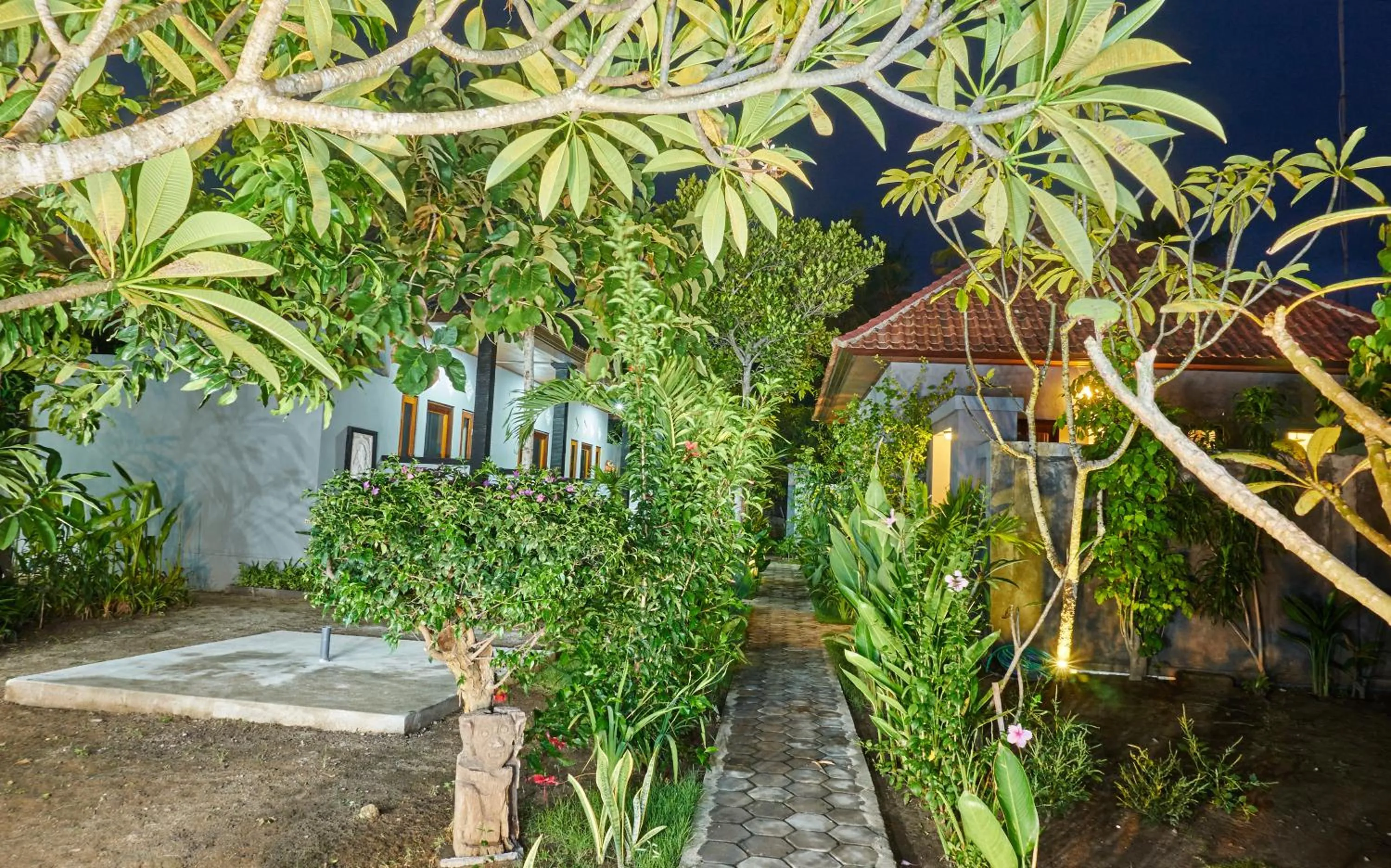 Property building in Kawans Inn Lembongan